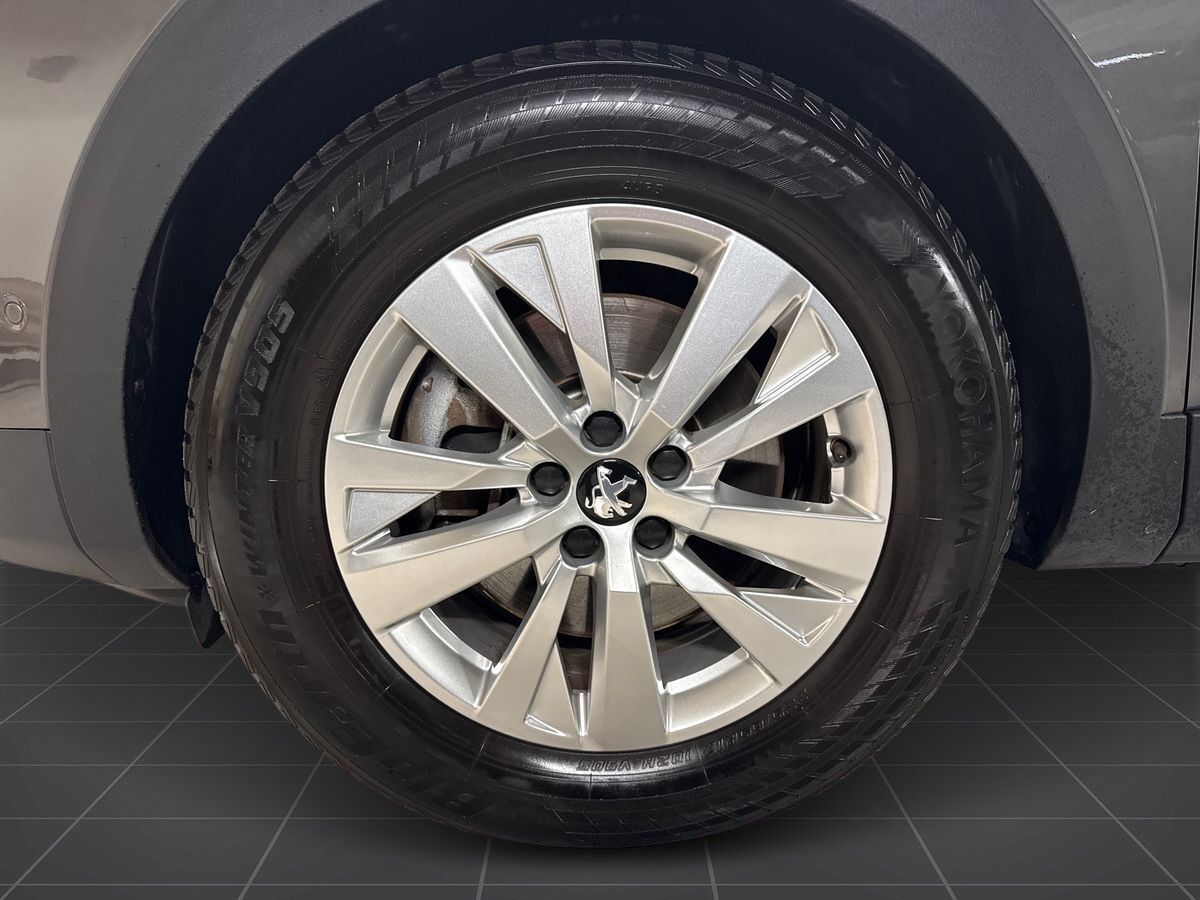 Billede af Peugeot 3008 1,6 PureTech  Plugin-hybrid Allure Pack EAT8 225HK 5d 8g Aut.