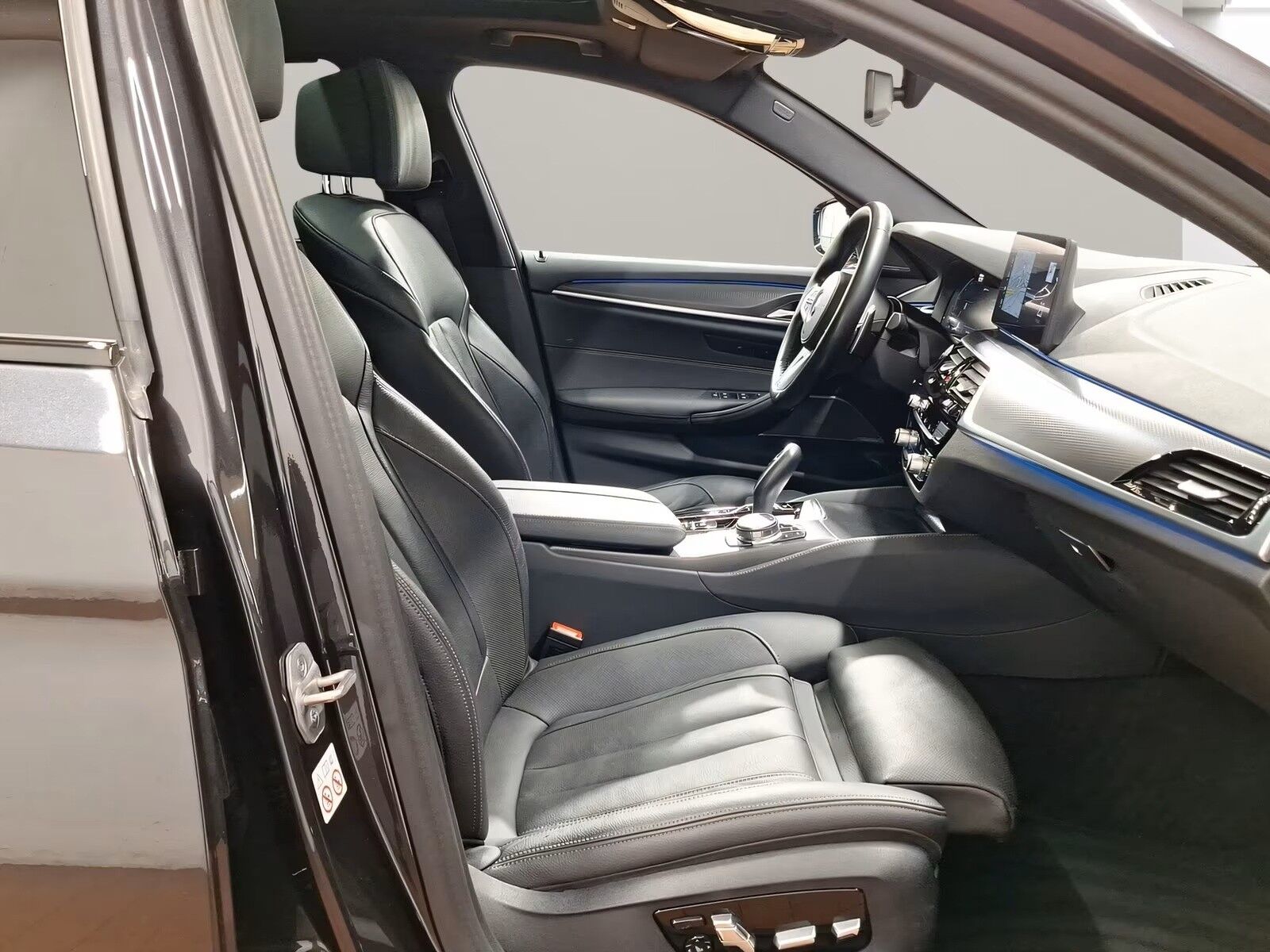 Billede af BMW 530e Touring 2,0 Plugin-hybrid M-Sport XDrive Steptronic 293HK Stc 8g Aut.