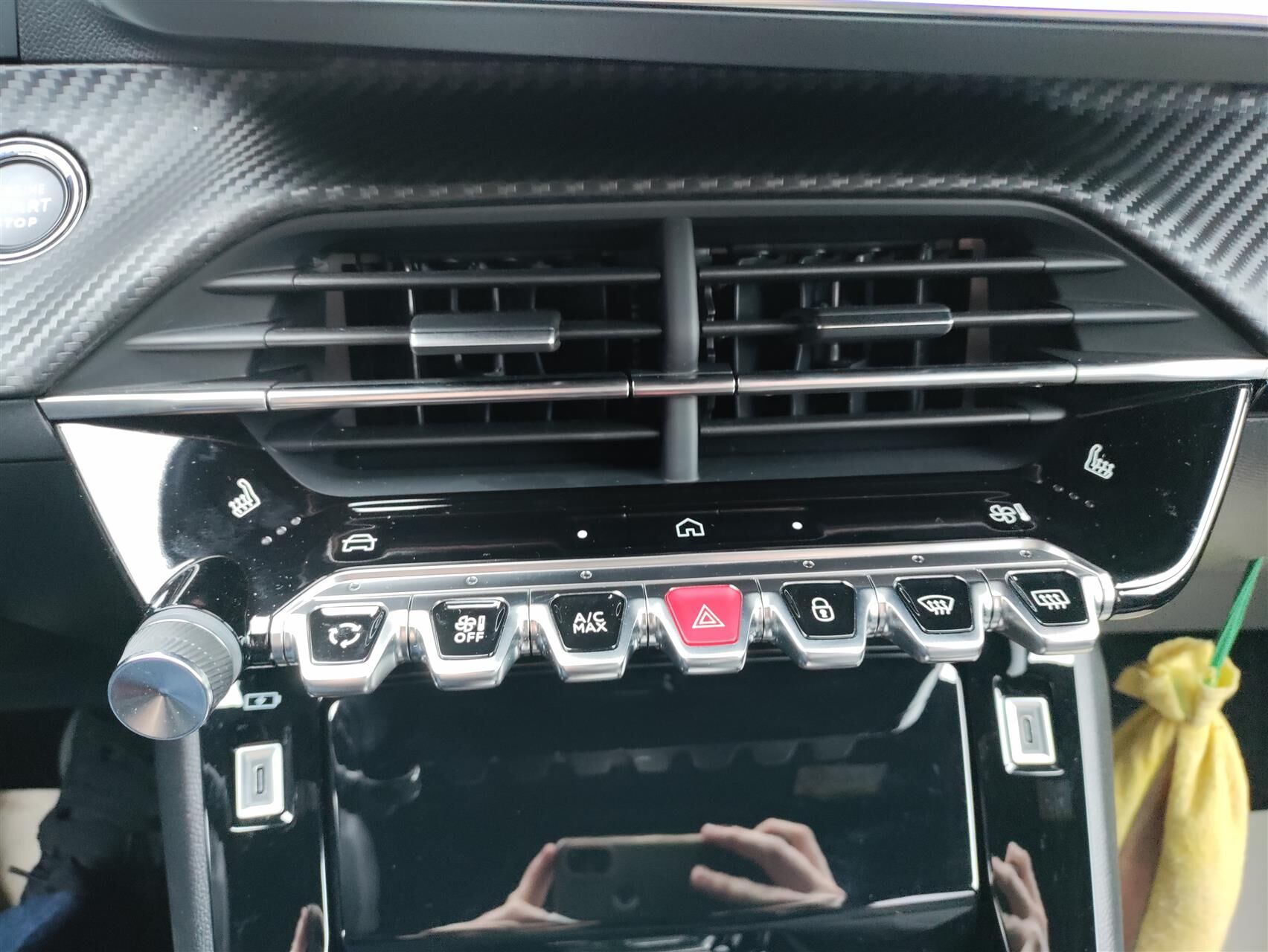 Billede af Peugeot 2008 1,2 PureTech Allure EAT8 130HK 5d 8g Aut.