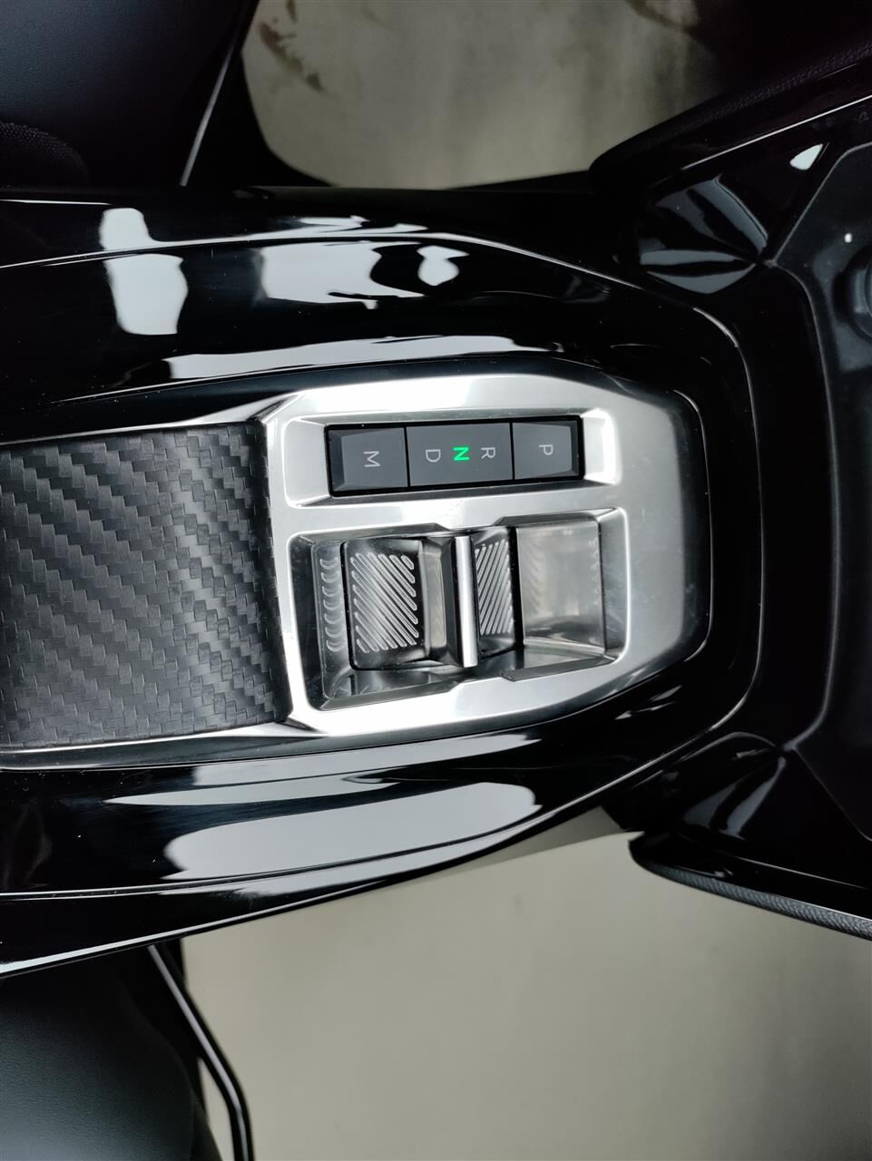 Billede af Peugeot 2008 1,2 PureTech Allure EAT8 130HK 5d 8g Aut.