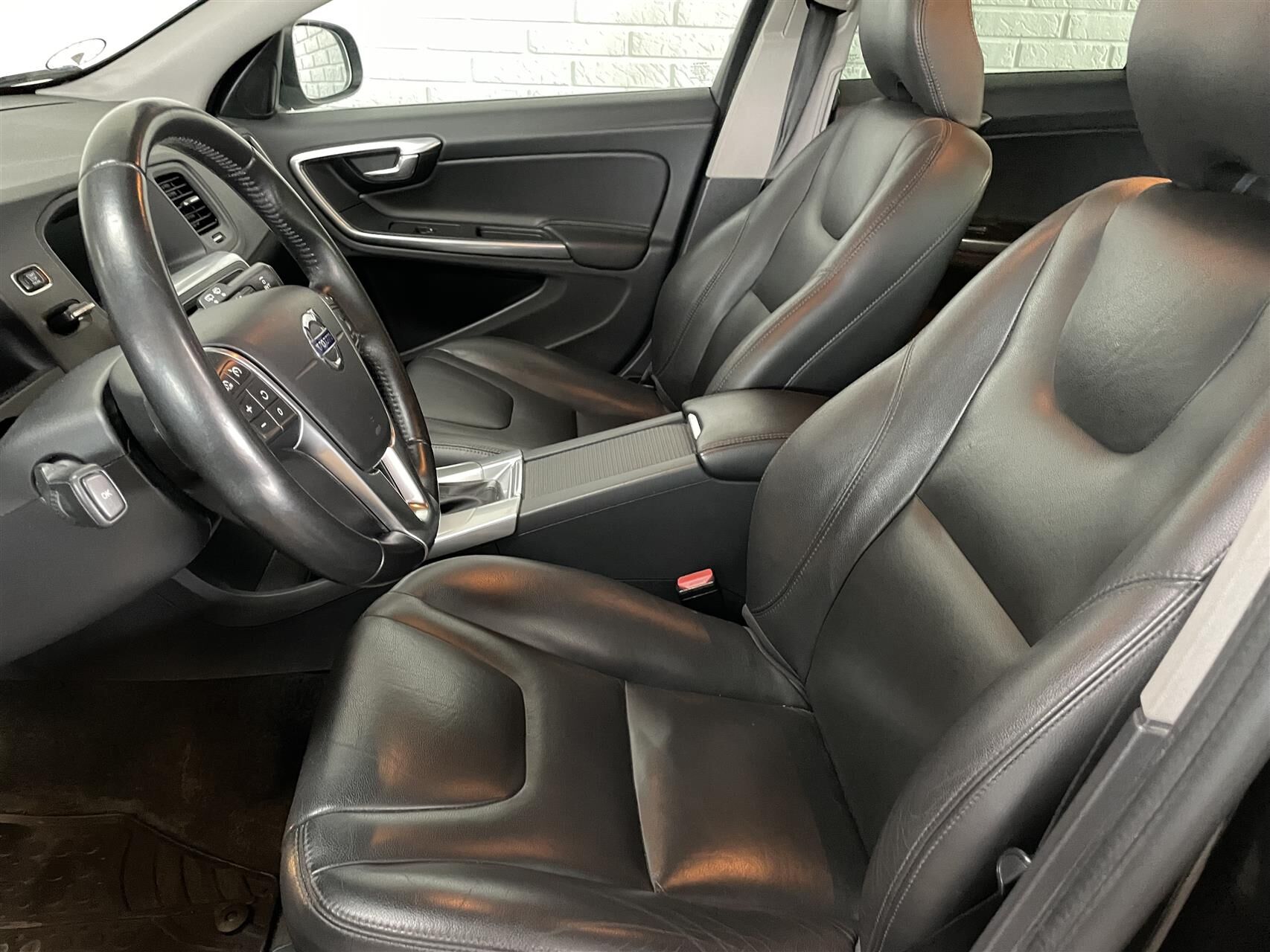 Billede af Volvo V60 2,0 D4 Summum 200HK Stc 8g Aut.