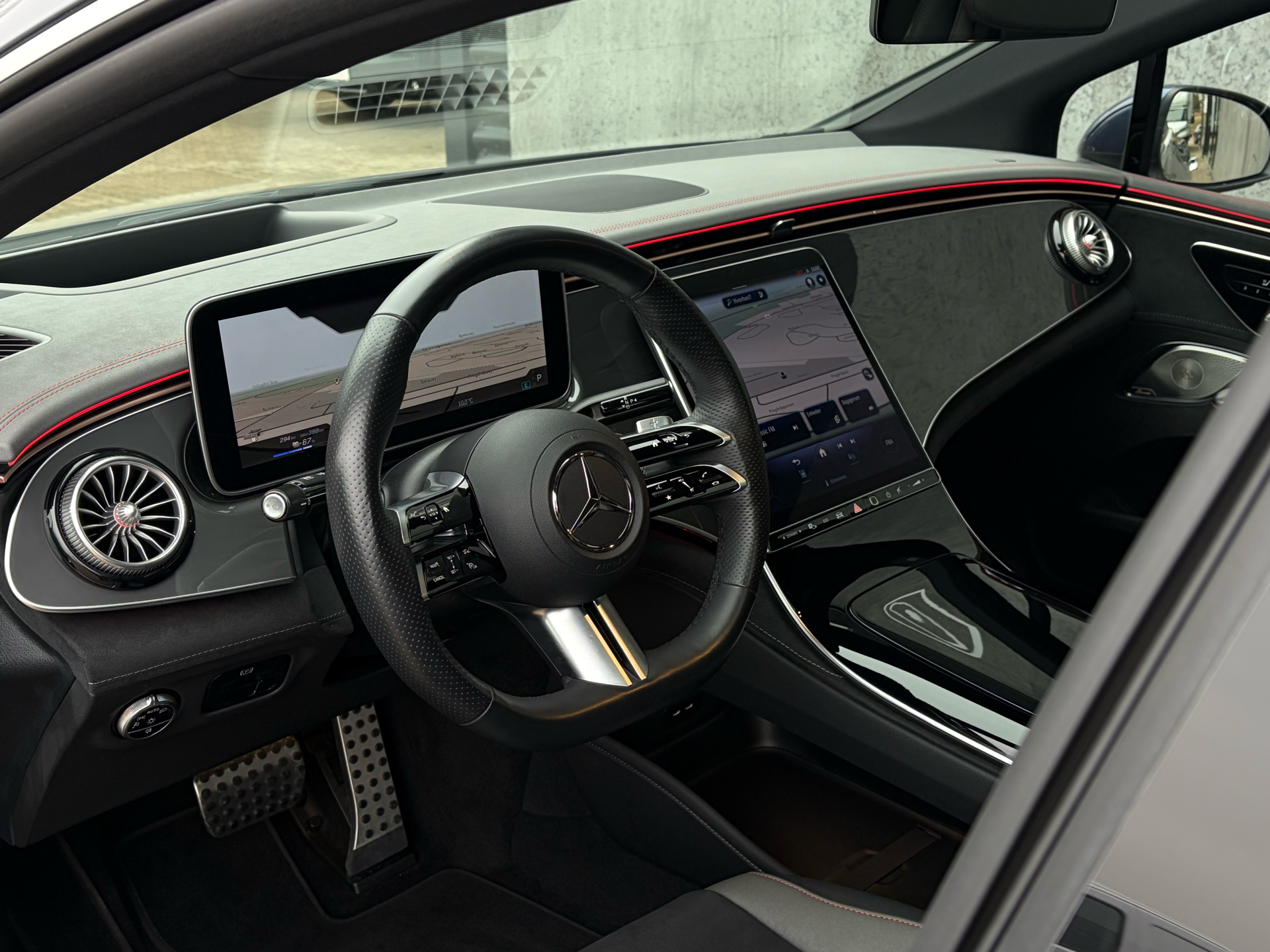 Billede af Mercedes-Benz EQE 350 EL AMG Line 4Matic 292HK Aut.