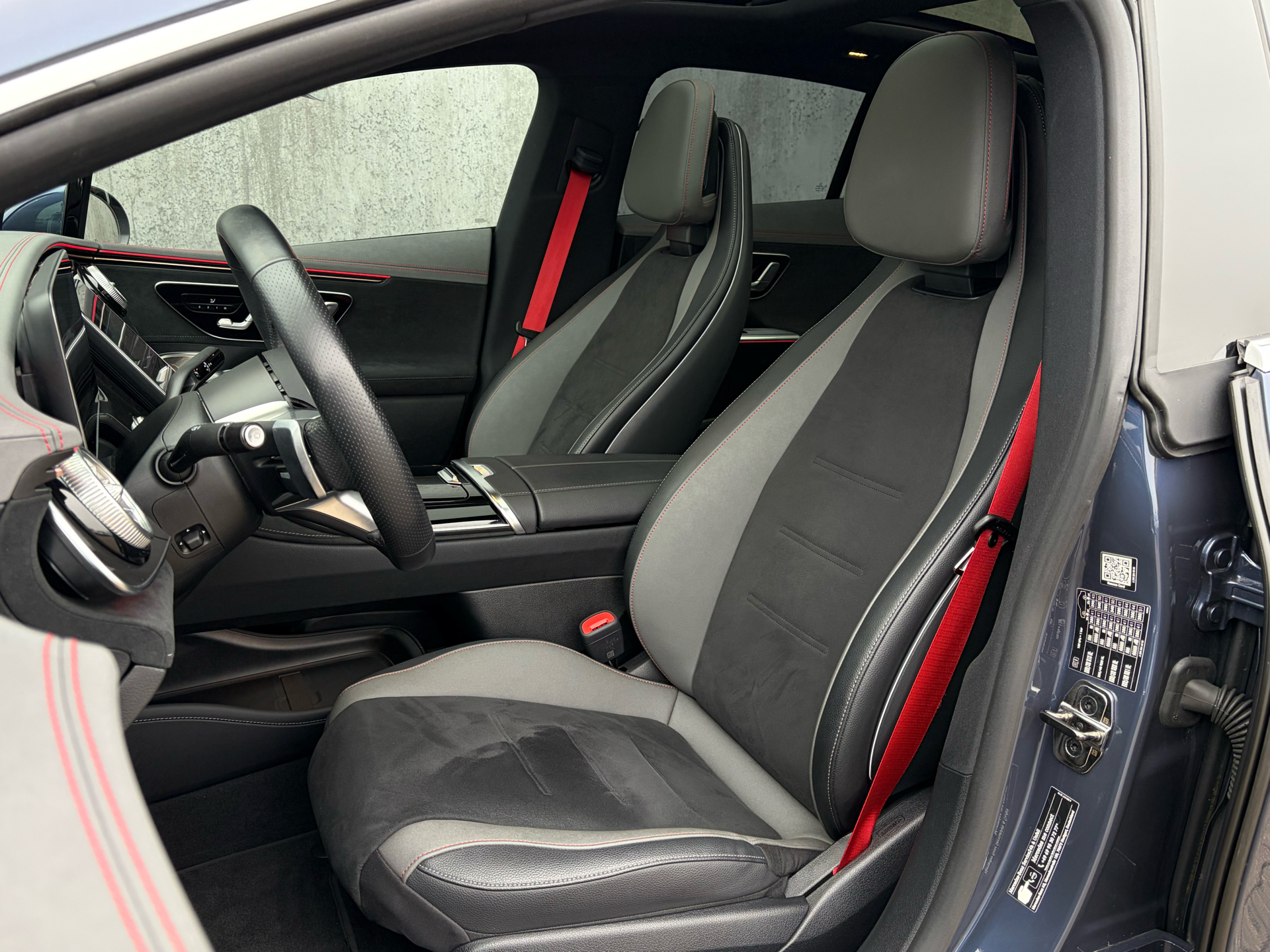 Billede af Mercedes-Benz EQE 350 EL AMG Line 4Matic 292HK Aut.