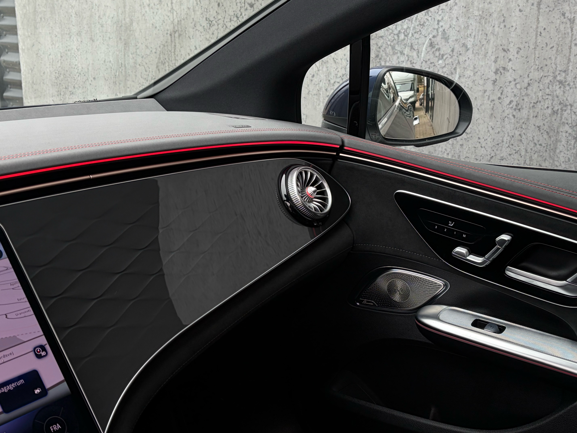 Billede af Mercedes-Benz EQE 350 EL AMG Line 4Matic 292HK Aut.