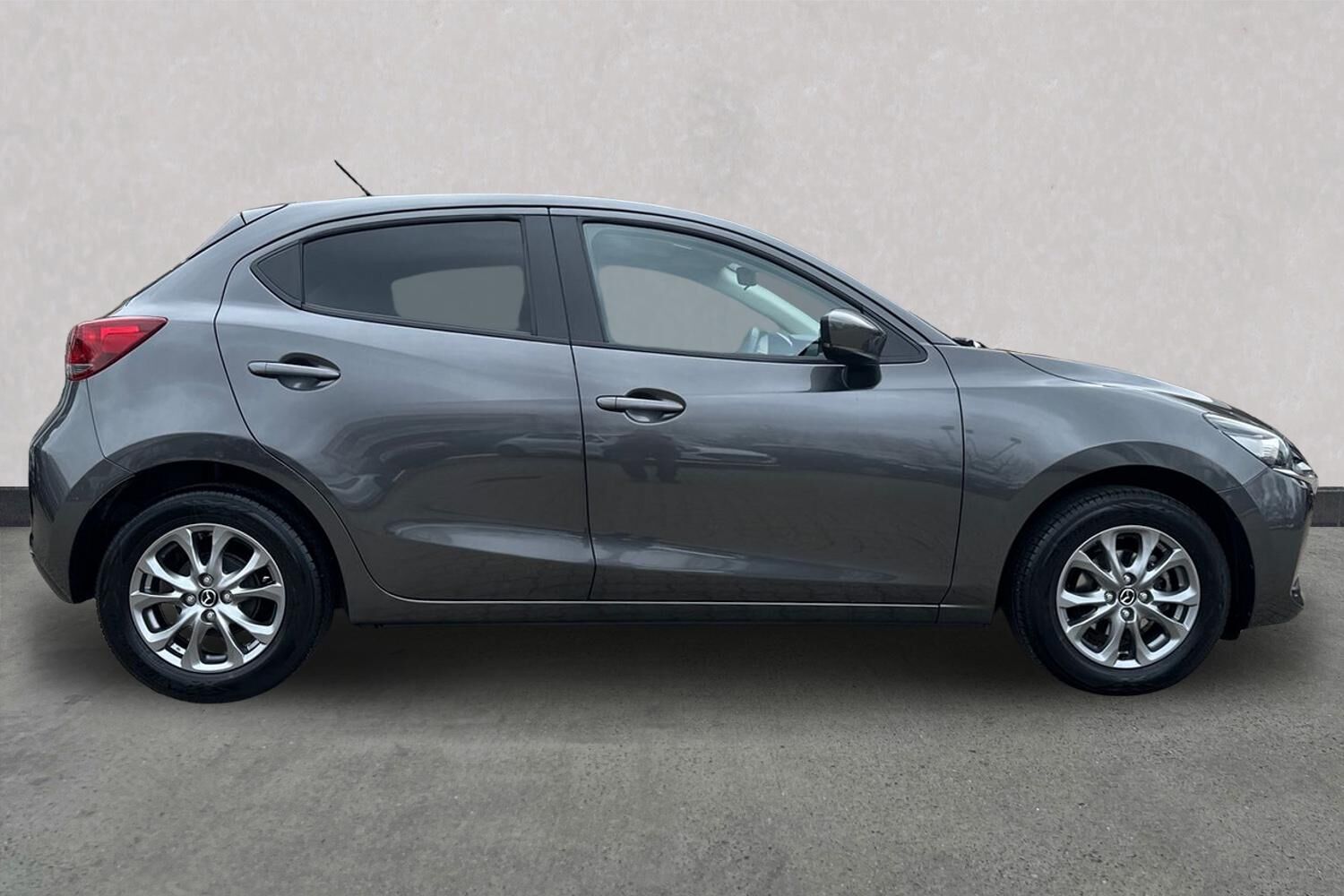 Billede af Mazda 2 1,5 Skyactiv-G Sky 90HK 5d 6g Aut.