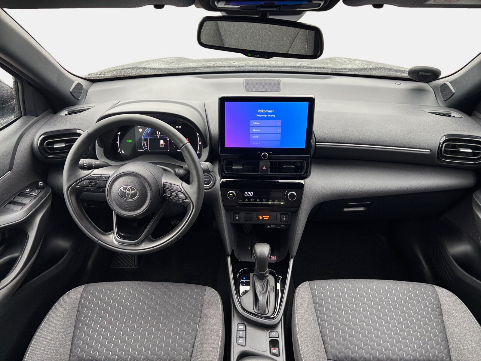 Billede af Toyota Yaris Cross 1,5 Hybrid Style Comfort 116HK 5d Trinl. Gear