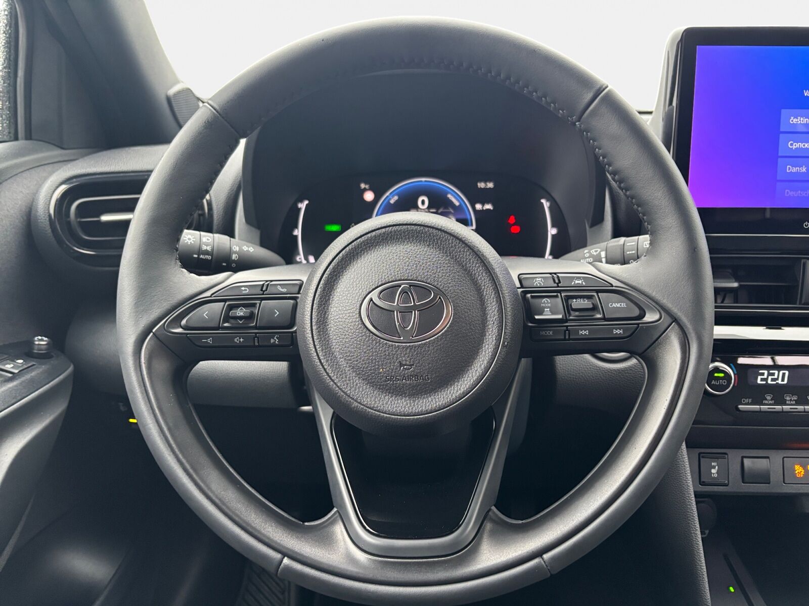 Billede af Toyota Yaris Cross 1,5 Hybrid Style Comfort 116HK 5d Trinl. Gear