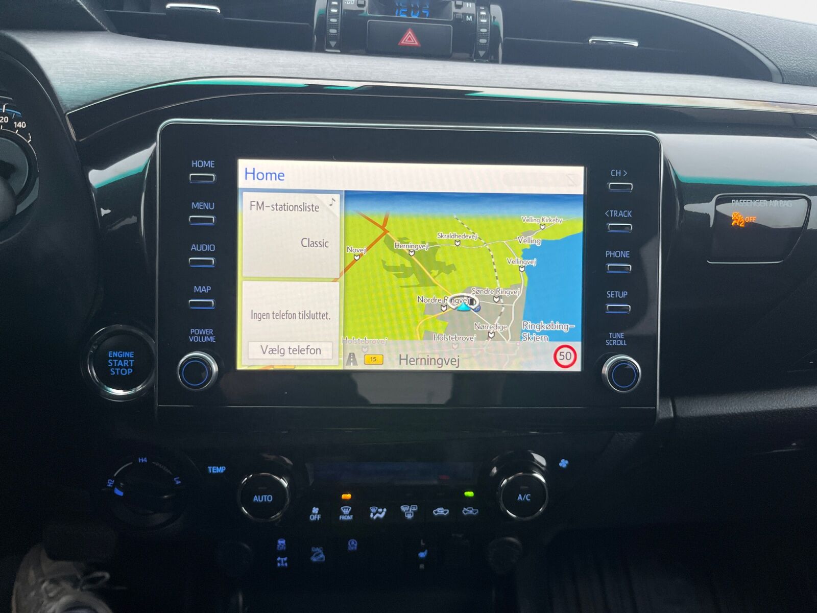 Billede af Toyota HiLux Dobb.Kab. 2,8 D-4D T4 Invincible AWD 204HK DobKab Aut.