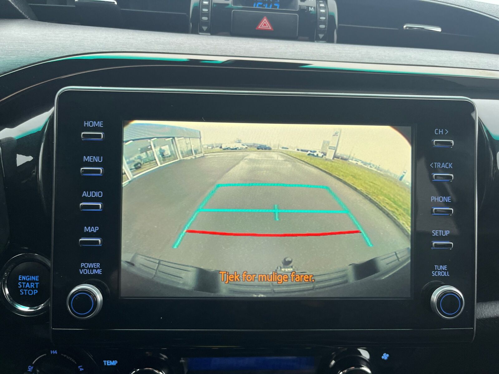 Billede af Toyota HiLux Dobb.Kab. 2,8 D-4D T4 Invincible AWD 204HK DobKab Aut.