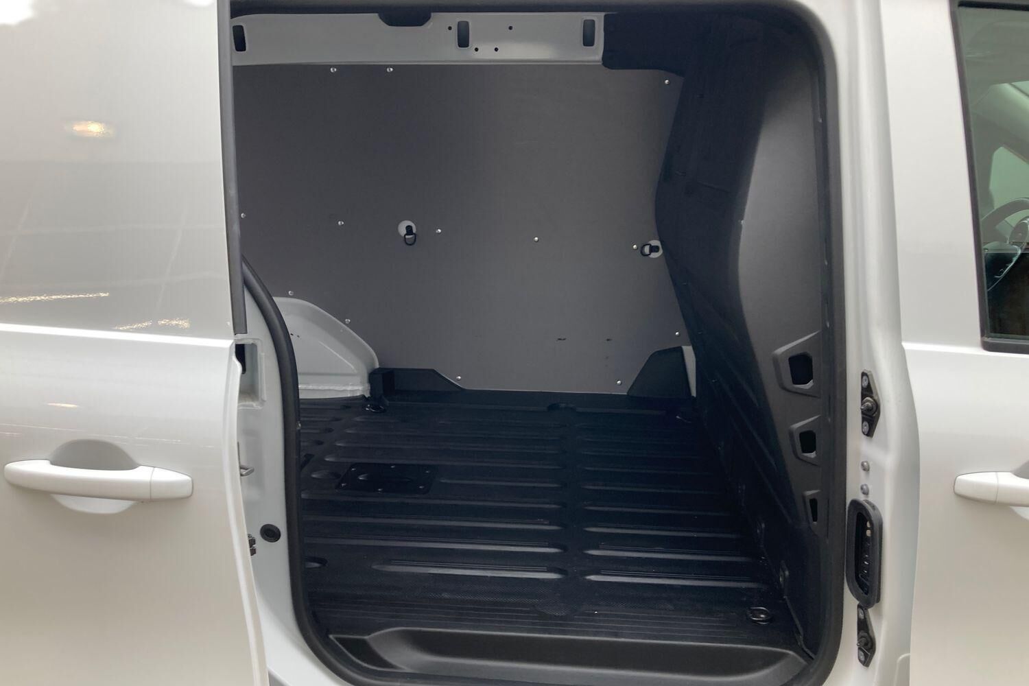 Billede af Mercedes-Benz eCitan 112 Ekstra Lang EL A3 Pro 122HK Van Aut.