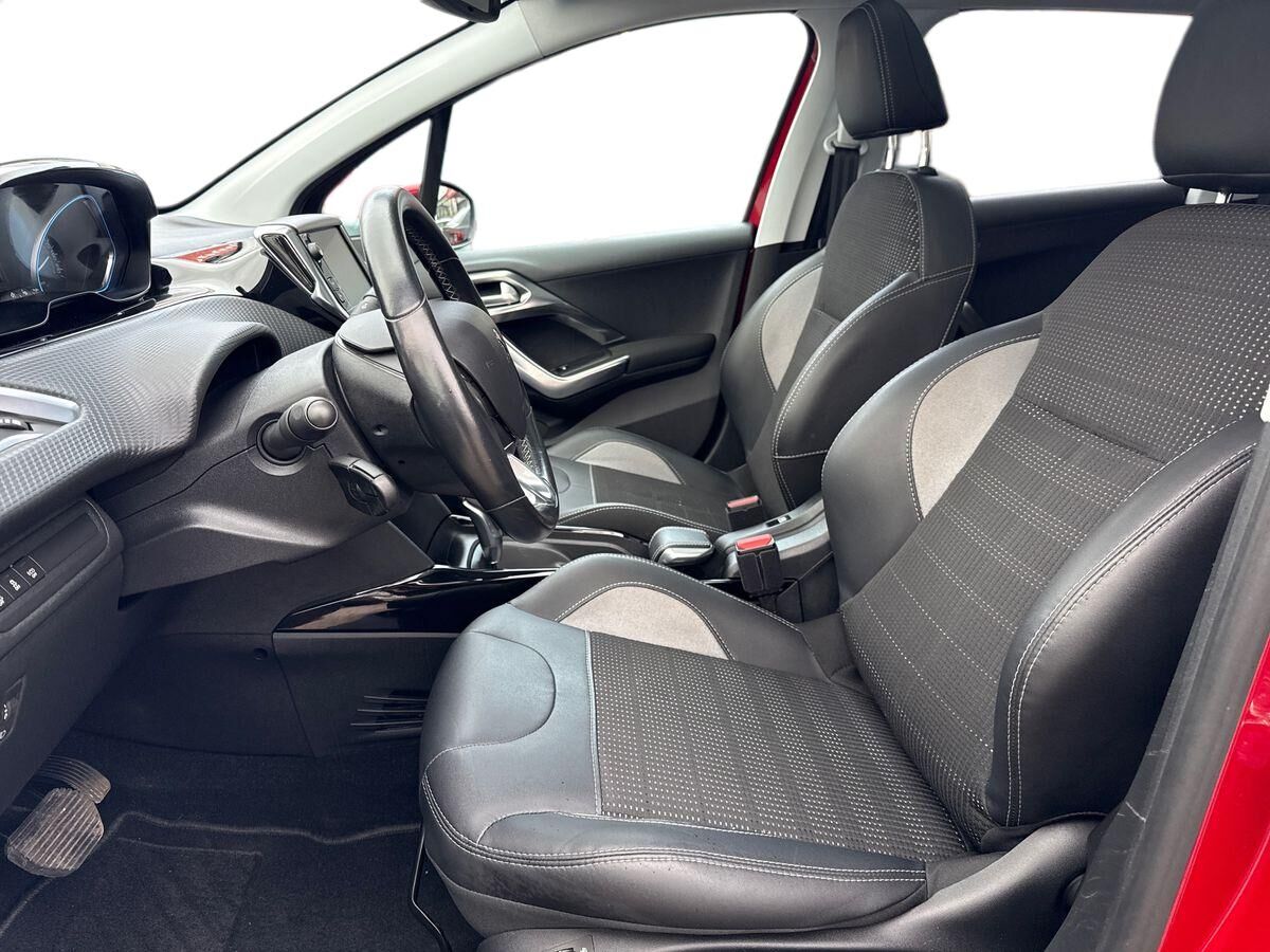 Billede af Peugeot 2008 1,2 e-THP Desire Sky EAT6 110HK 6g Aut.