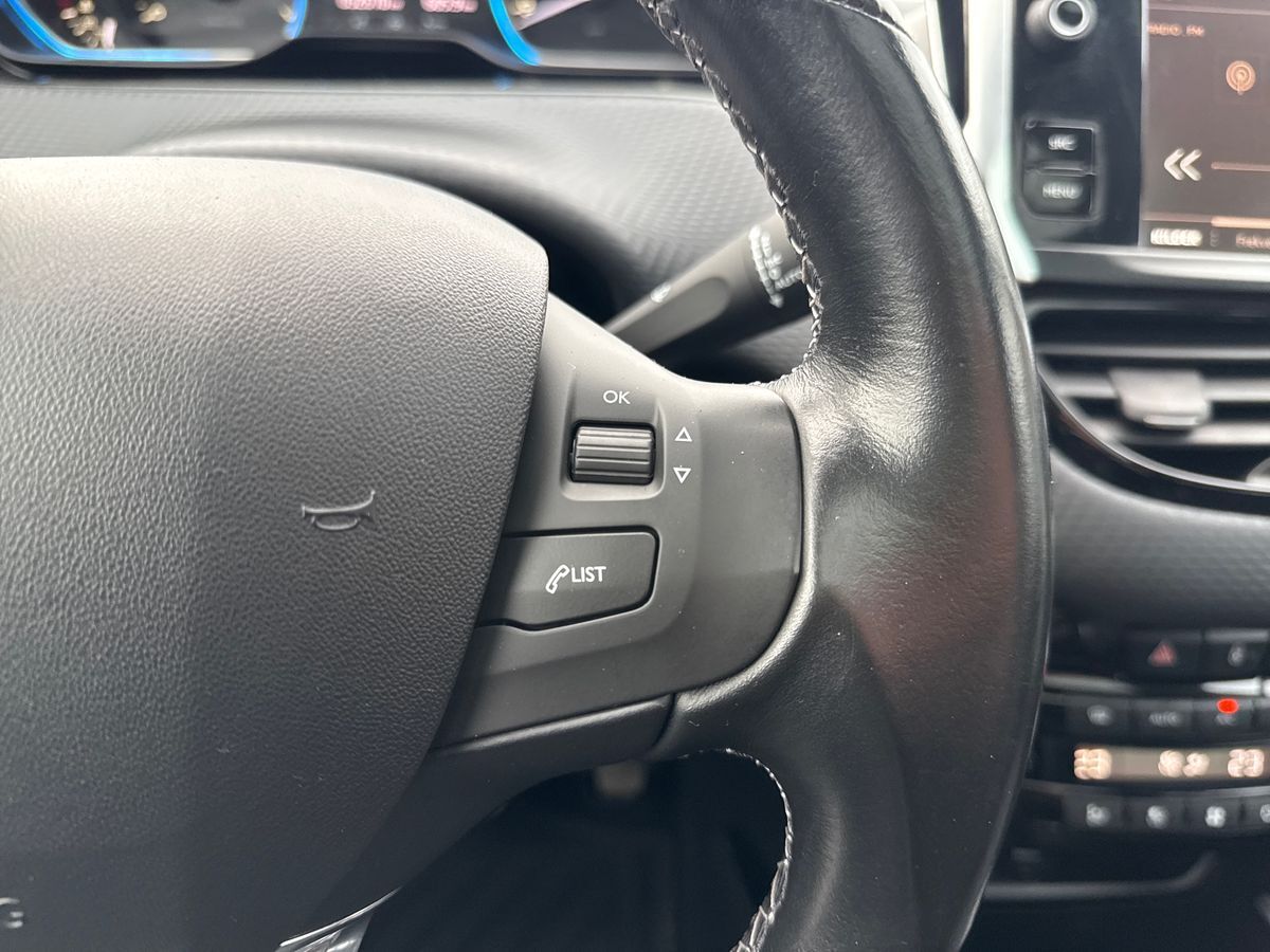 Billede af Peugeot 2008 1,2 e-THP Desire Sky EAT6 110HK 6g Aut.