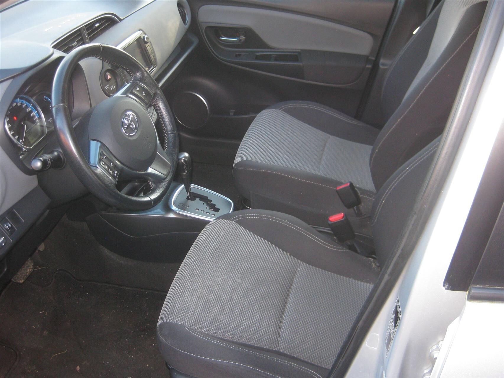 Billede af Toyota Yaris 1,5 Hybrid H2 E-CVT 100HK 5d Trinl. Gear