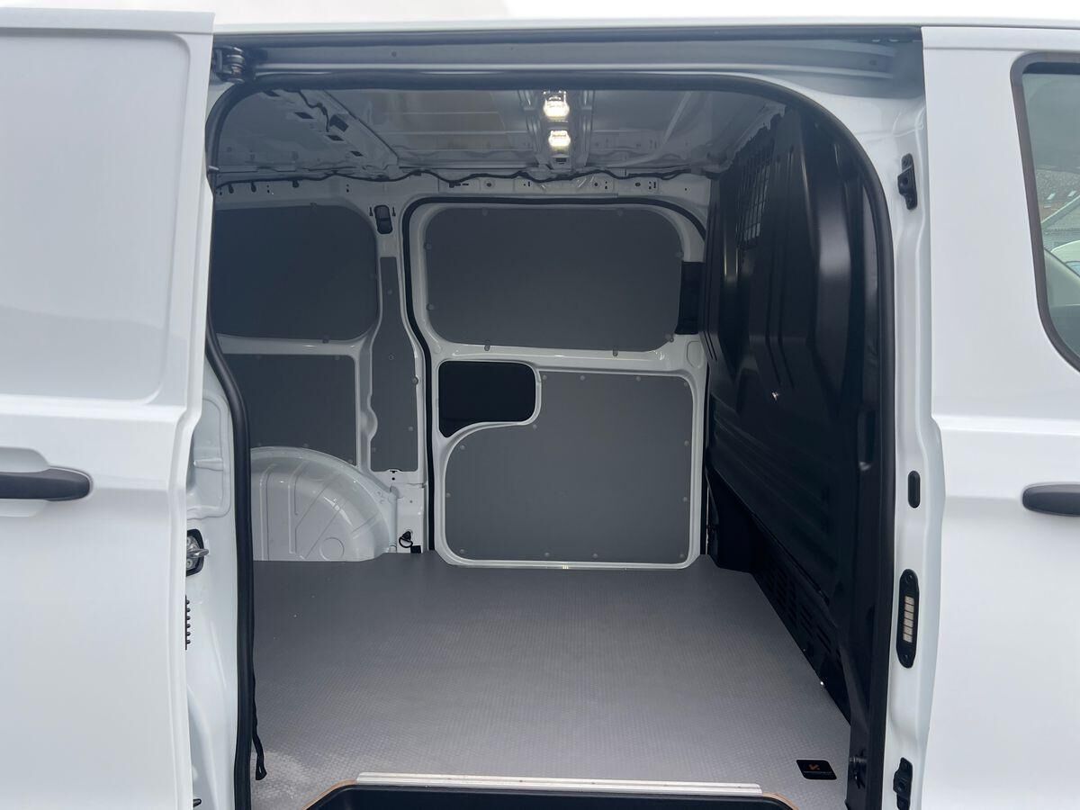 Billede af Ford Transit Custom 320 L1H1 2,5 EcoBlue  Plugin-hybrid Trend CVT 233HK Van Trinl. Gear