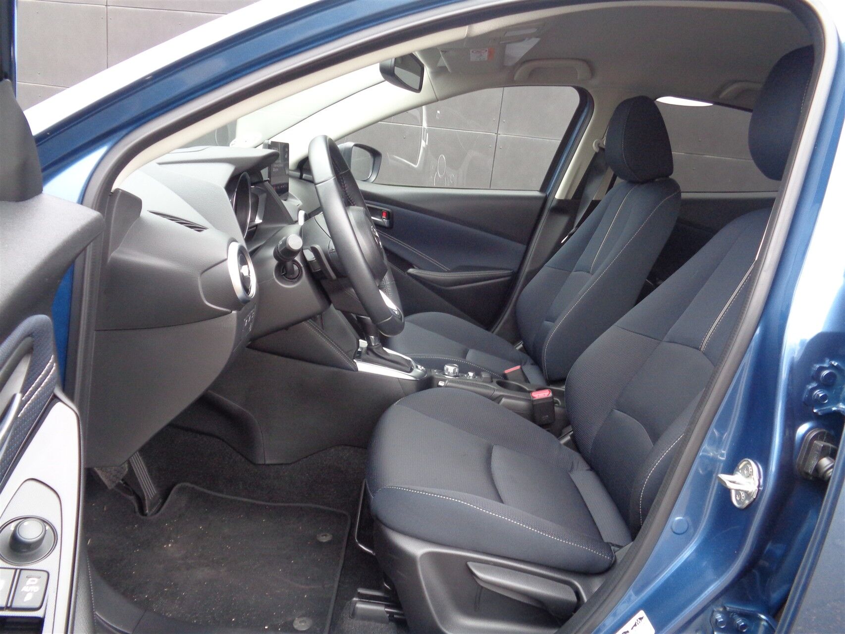 Billede af Mazda 2 1,5 Skyactiv-G Cosmo 90HK 5d 6g Aut.