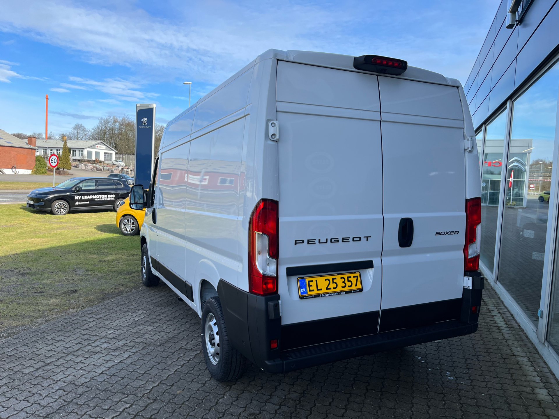 Billede af Peugeot Boxer 333 L2H2 2,2 BlueHDi Premium 140HK Van 6g