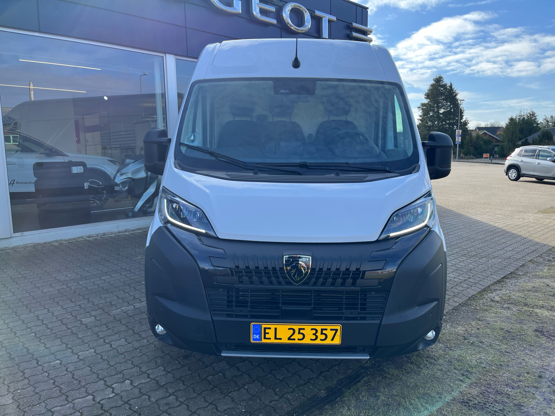 Billede af Peugeot Boxer 333 L2H2 2,2 BlueHDi Premium 140HK Van 6g
