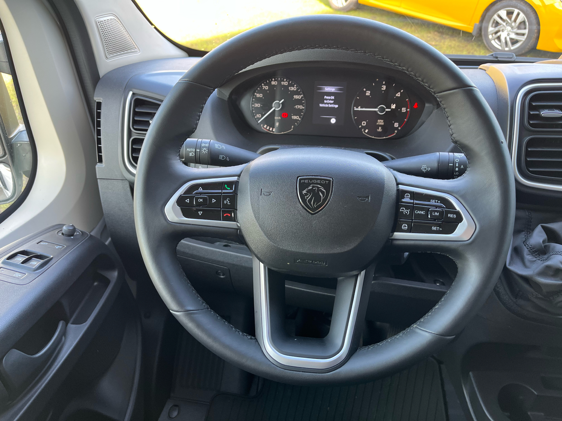 Billede af Peugeot Boxer 333 L2H2 2,2 BlueHDi Premium 140HK Van 6g