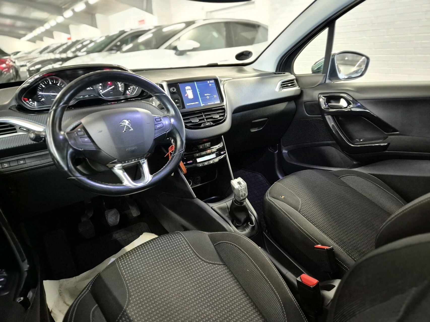 Billede af Peugeot 208 1,6 BlueHDi Allure Sky 100HK 5d