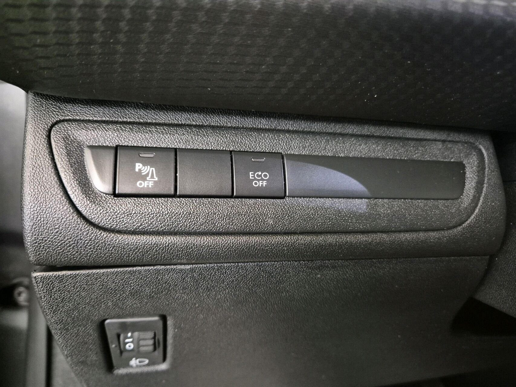 Billede af Peugeot 208 1,6 BlueHDi Allure Sky 100HK 5d