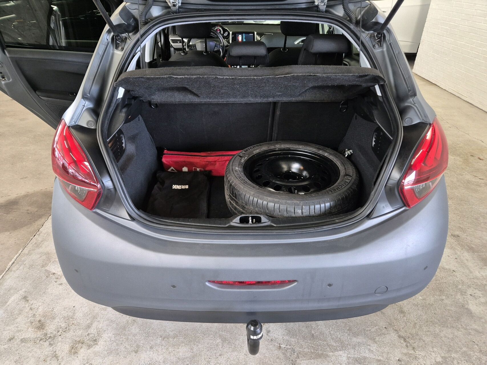 Billede af Peugeot 208 1,6 BlueHDi Allure Sky 100HK 5d