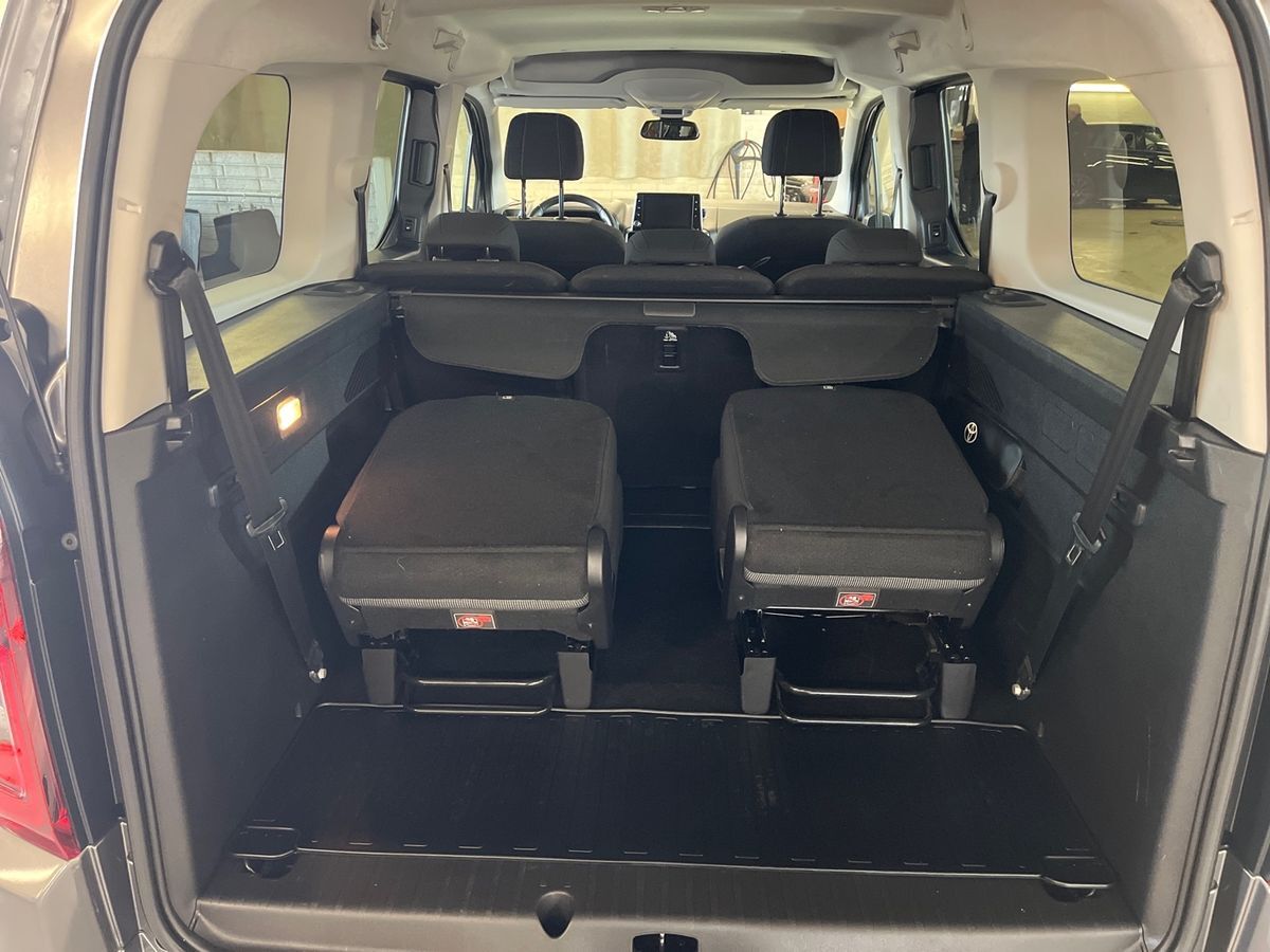 Billede af Toyota Proace City Verso Long 1,2 Family To Skydedør, Bagklap 130HK 6g Aut.