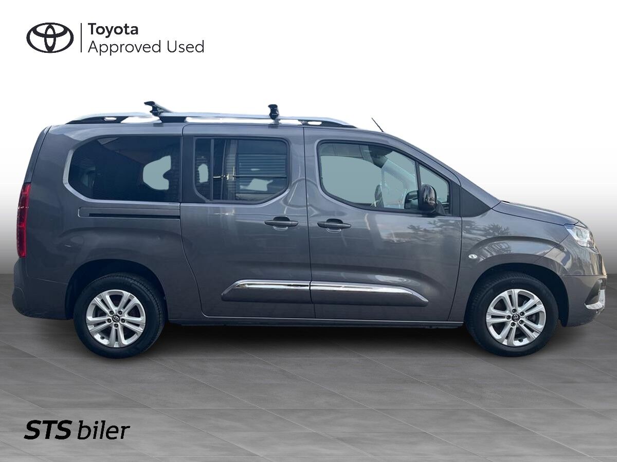 Billede af Toyota Proace City Verso Long 1,2 Family To Skydedør, Bagklap 130HK 6g Aut.