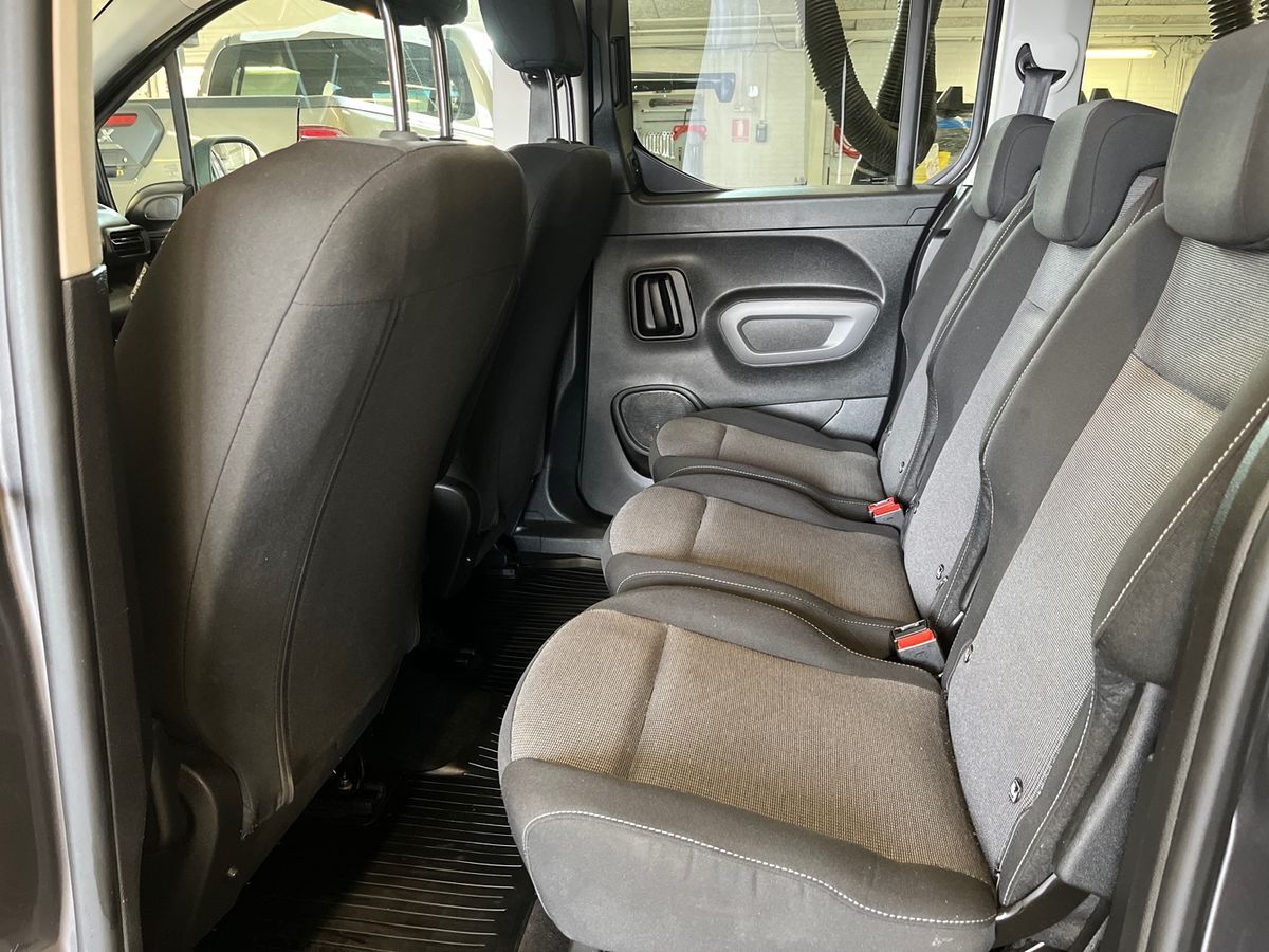 Billede af Toyota Proace City Verso Long 1,2 Family To Skydedør, Bagklap 130HK 6g Aut.