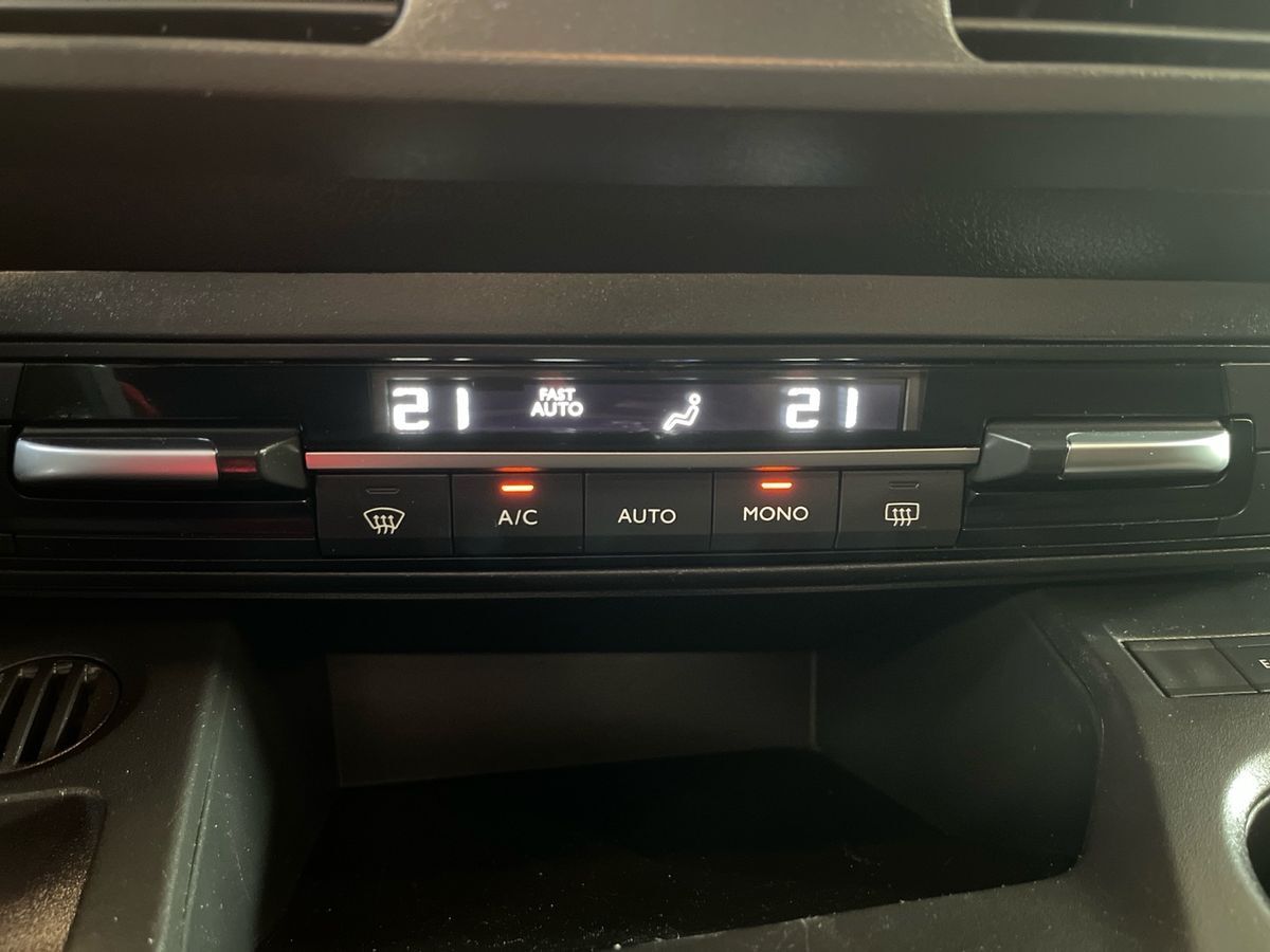 Billede af Toyota Proace City Verso Long 1,2 Family To Skydedør, Bagklap 130HK 6g Aut.