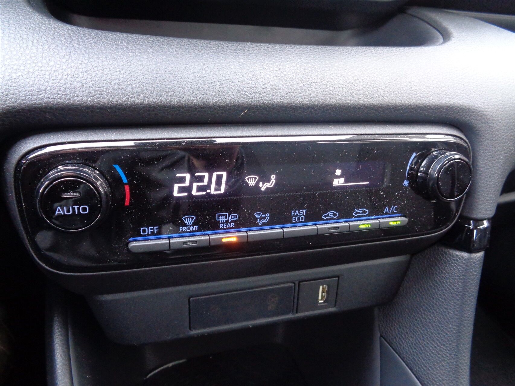 Billede af Mazda 2 1,5 VVT-I  Hybrid Pure CVT 116HK 5d Trinl. Gear