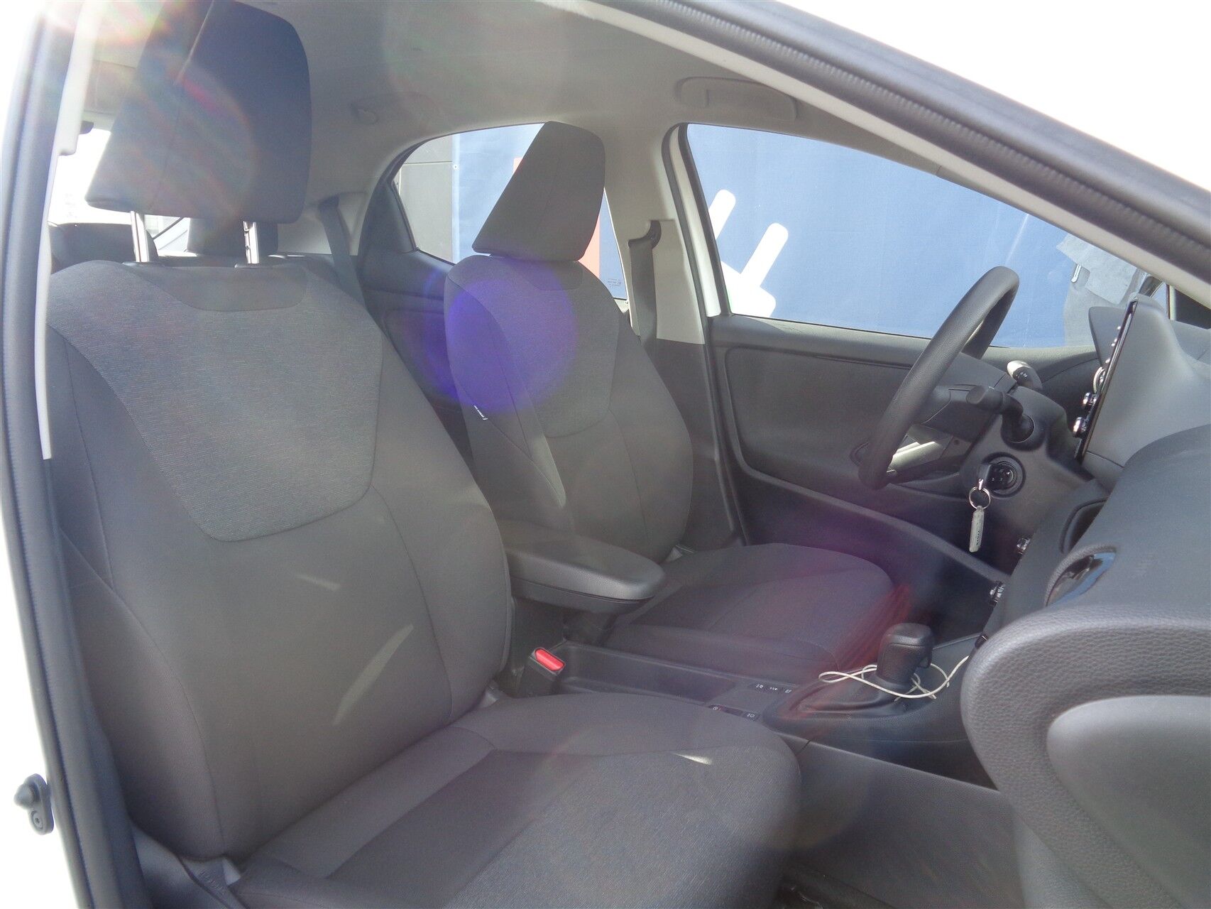 Billede af Mazda 2 1,5 VVT-I  Hybrid Pure CVT 116HK 5d Trinl. Gear