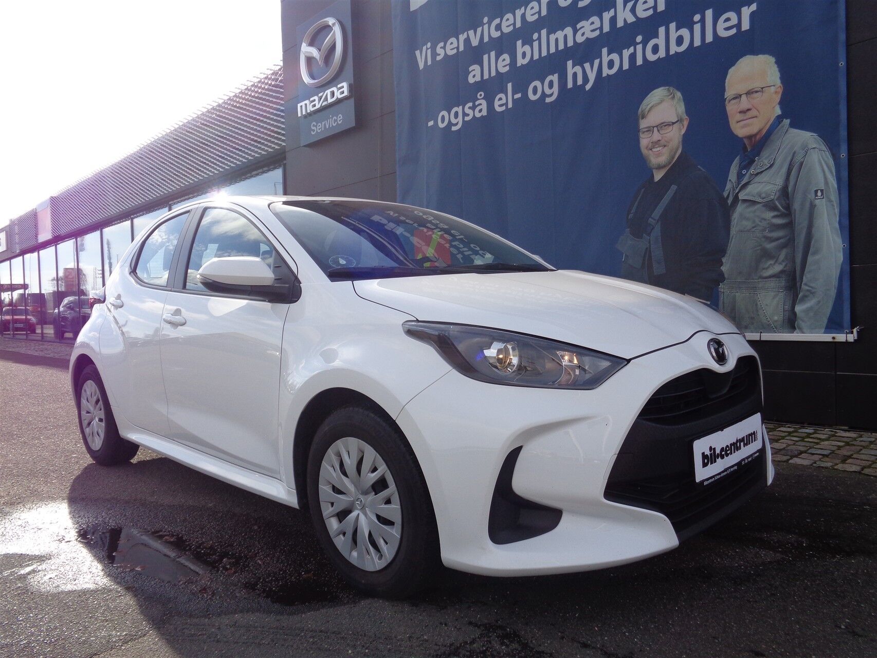 Billede af Mazda 2 1,5 VVT-I  Hybrid Pure CVT 116HK 5d Trinl. Gear