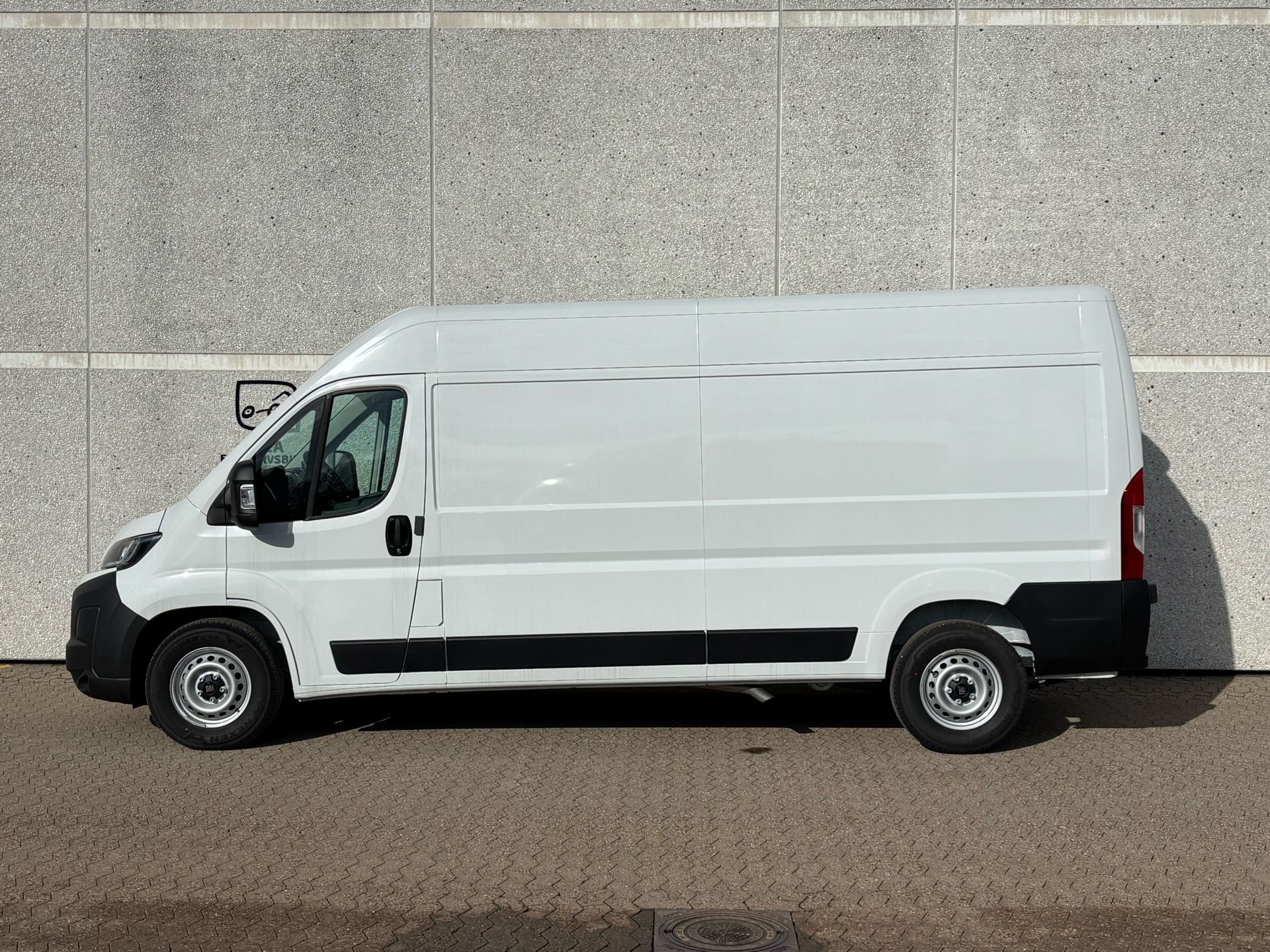 Billede af Fiat Ducato 35M L3H2 2,2 Multijet Pro 180HK Van 8g Aut.