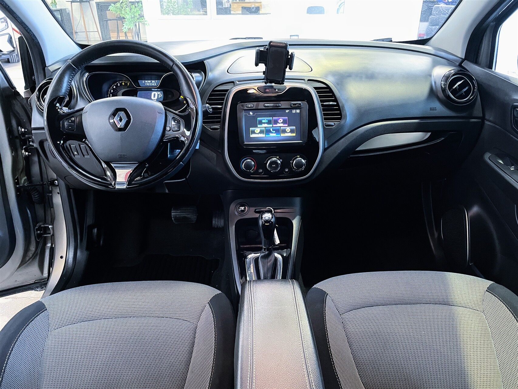 Billede af Renault Captur 1,2 TCE Expression EDC 120HK 5d 6g Aut.