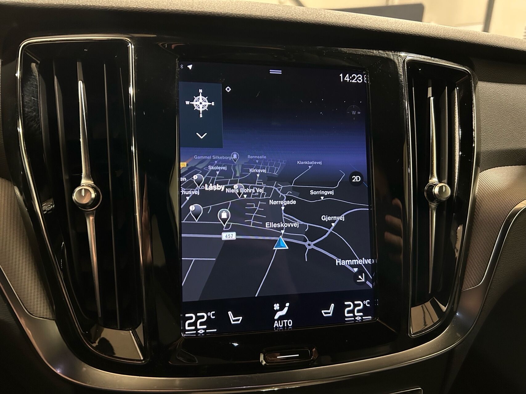 Billede af Volvo V60 2,0 B4 R-design 197HK Stc 8g Aut.