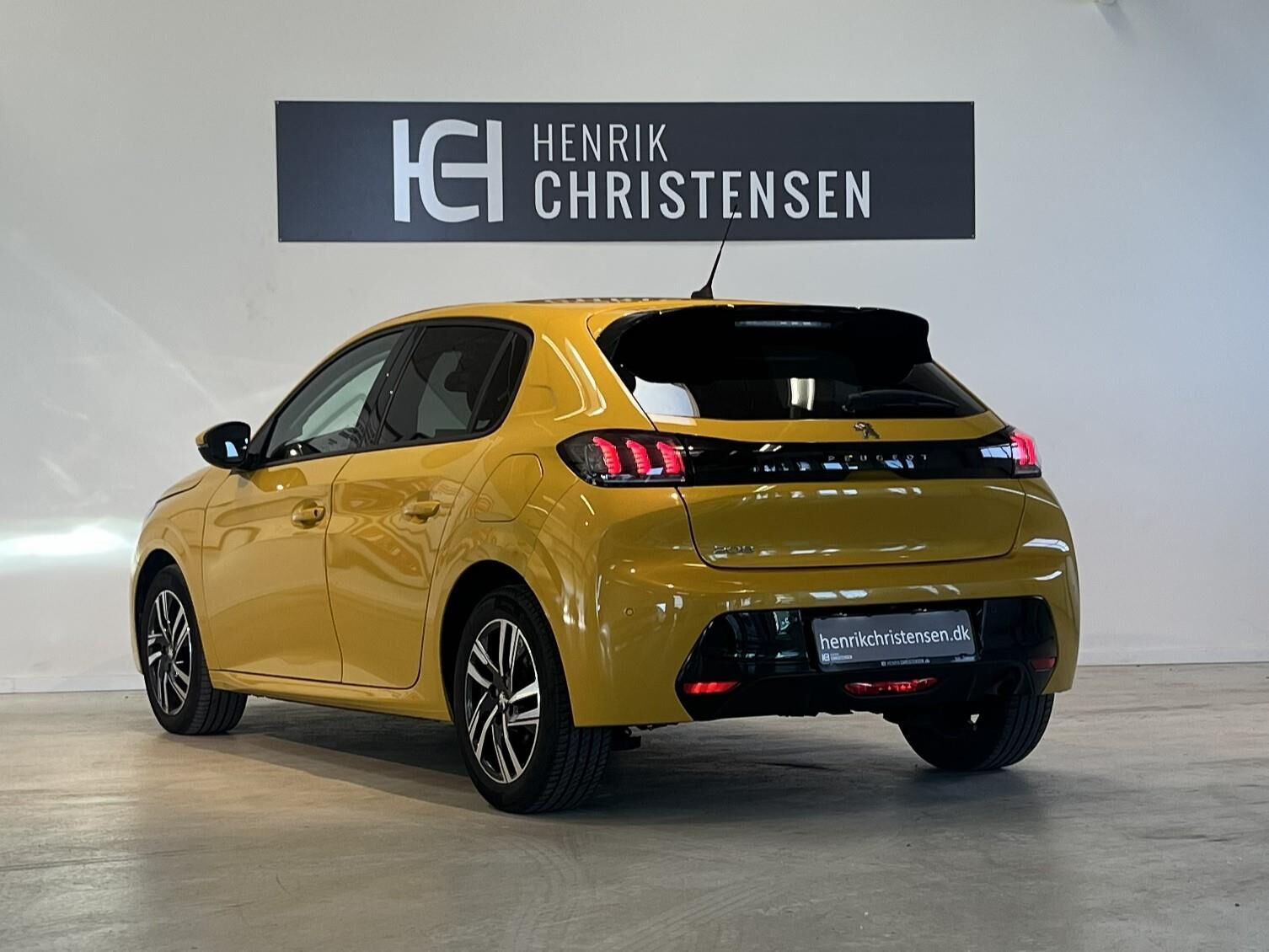 Billede af Peugeot 208 1,2 PureTech Allure Grand EAT8 100HK 5d 8g Aut.