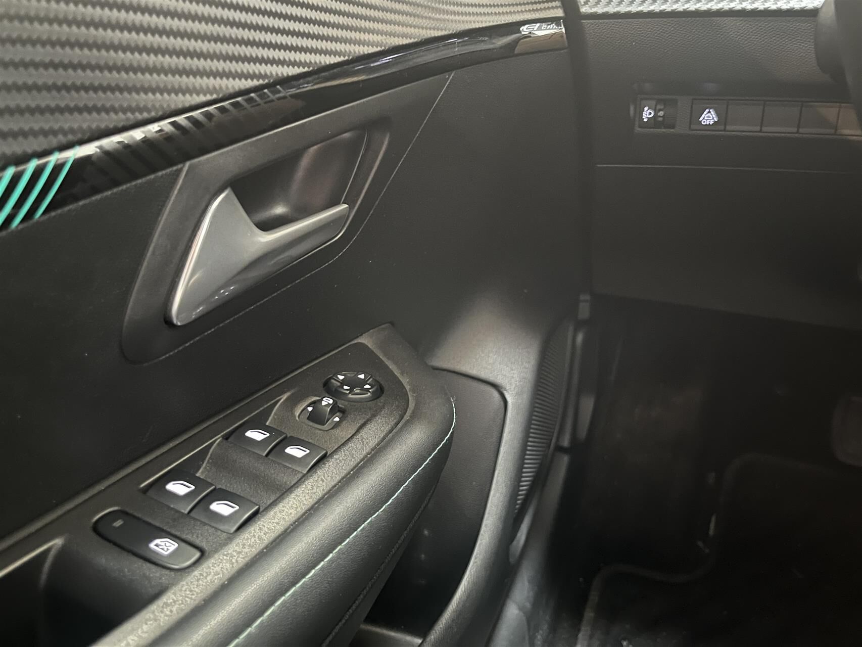 Billede af Peugeot 208 1,2 PureTech Allure Grand EAT8 100HK 5d 8g Aut.