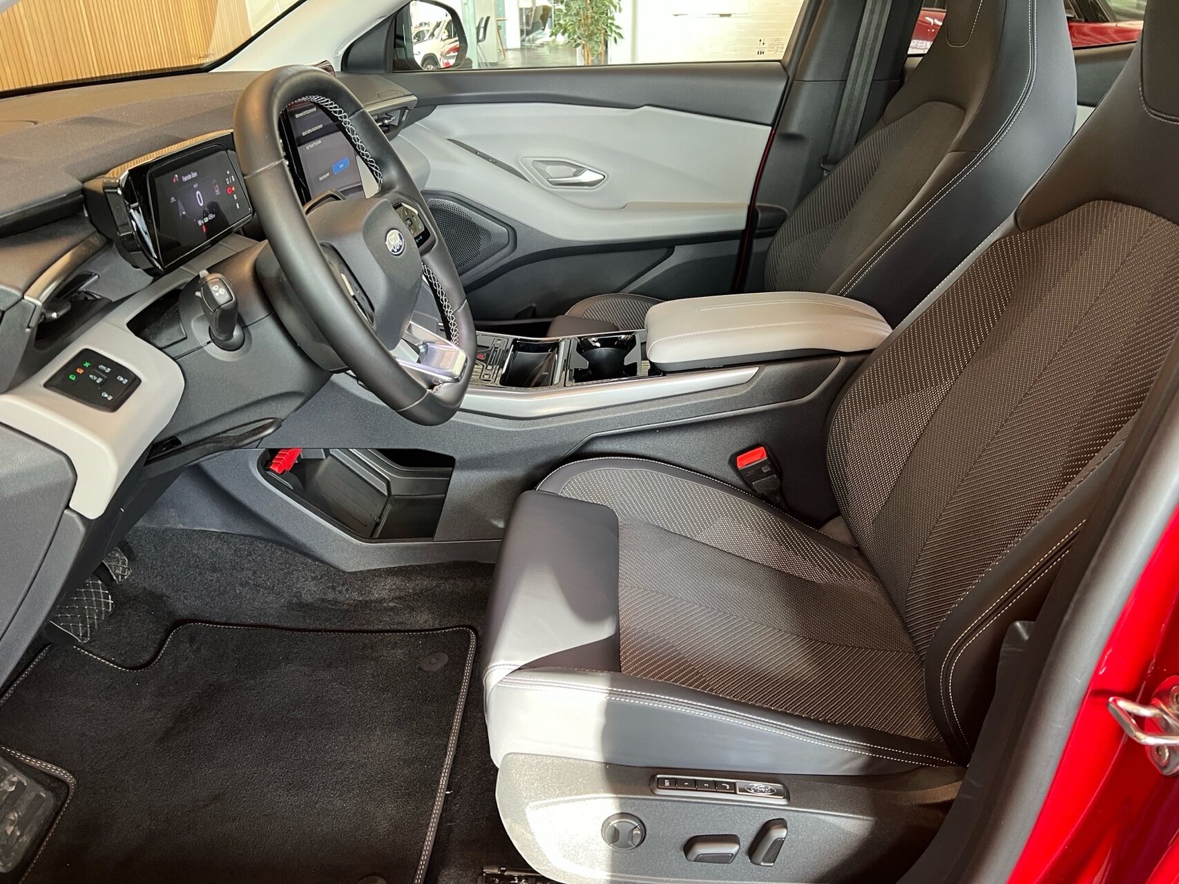 Billede af Ford Explorer EL UR Select AWD 340HK 5d Aut.