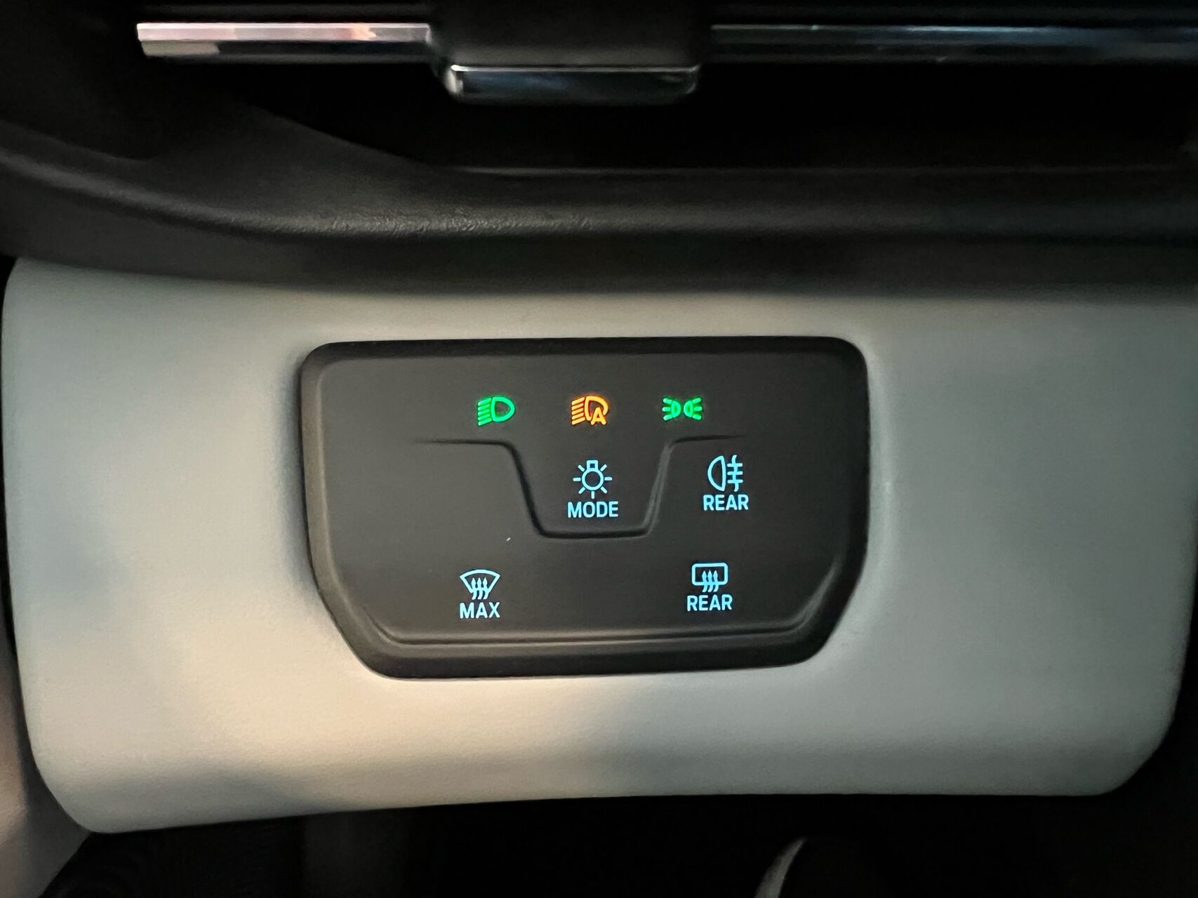 Billede af Ford Explorer EL UR Select AWD 340HK 5d Aut.