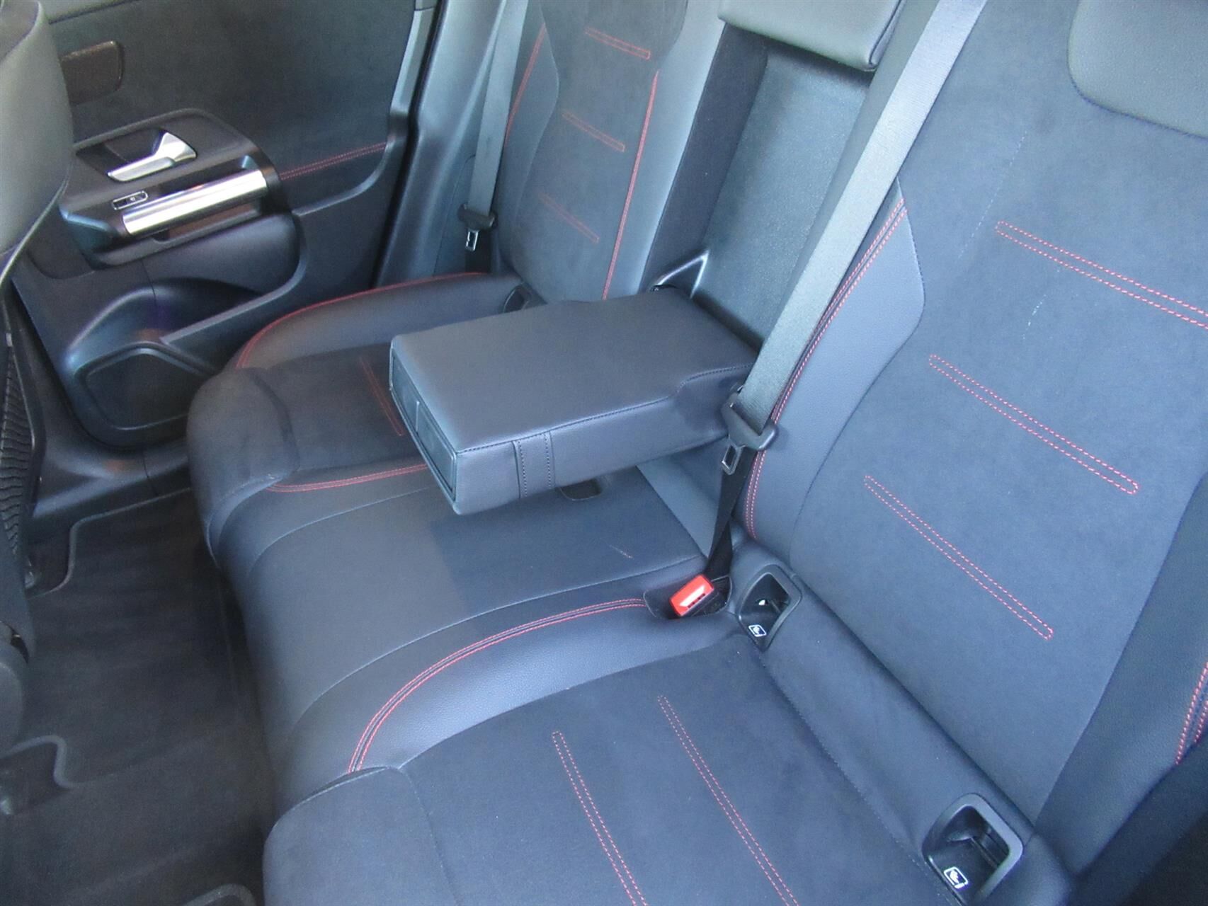 Billede af Mercedes-Benz EQA 250+ EL AMG Line 190HK 5d Aut.