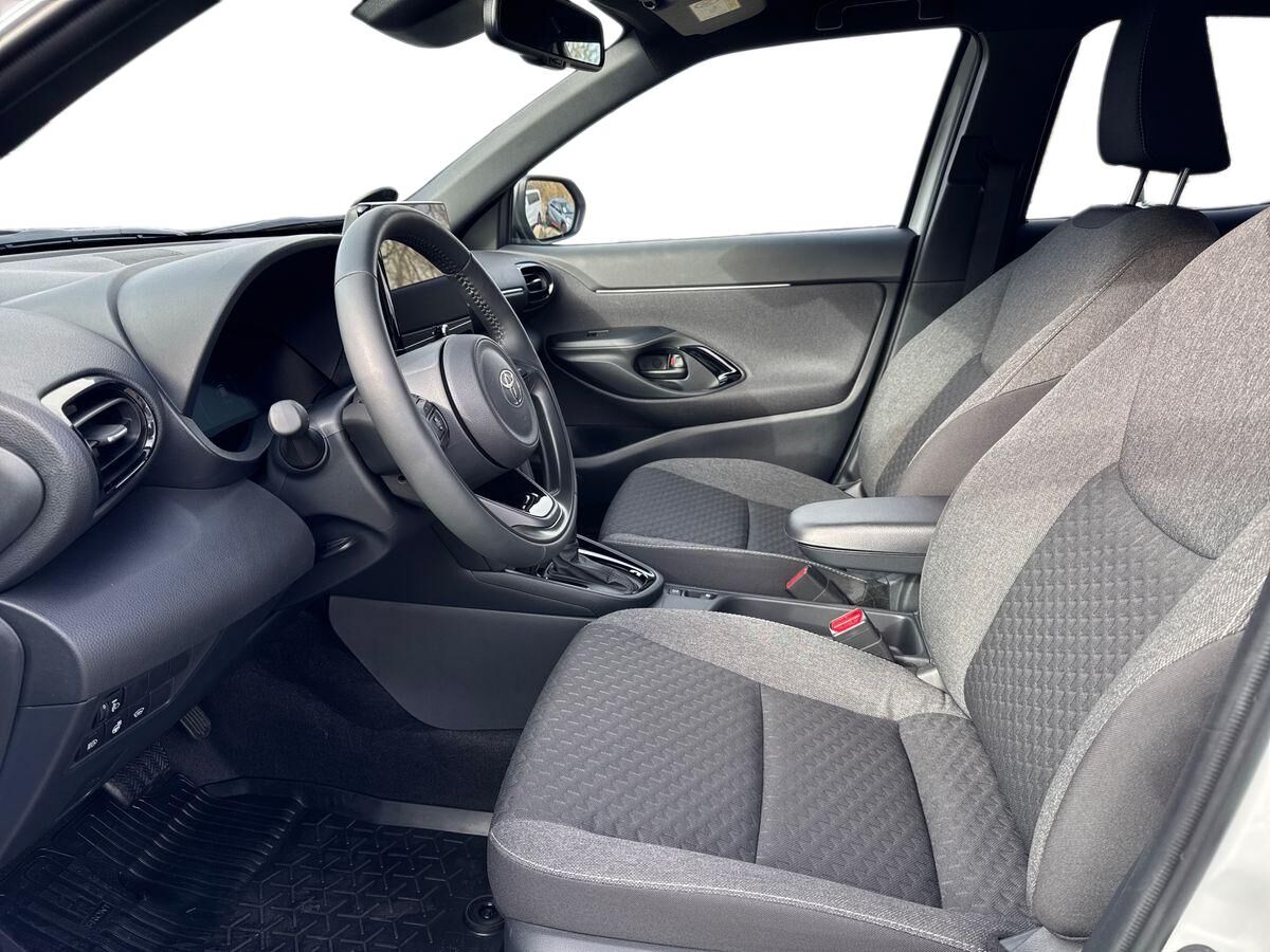 Billede af Toyota Yaris Cross 1,5 Hybrid Style Comfort 116HK 5d Trinl. Gear