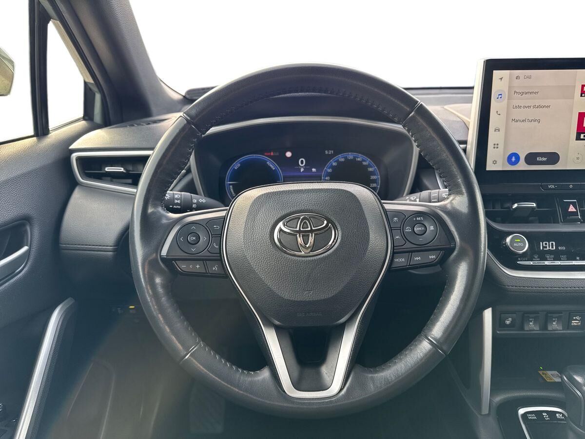 Billede af Toyota Corolla Cross 1,8 Hybrid Style 140HK 5d Aut.