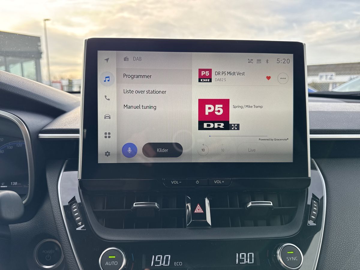 Billede af Toyota Corolla Cross 1,8 Hybrid Style 140HK 5d Aut.