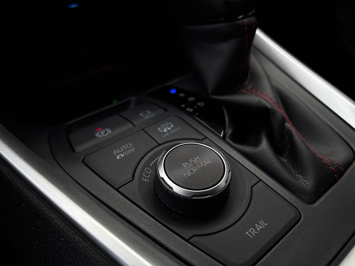 Billede af Toyota RAV4 Plug-in 2,5 Plugin-hybrid H3 Premium AWD 306HK 5d 6g Aut.