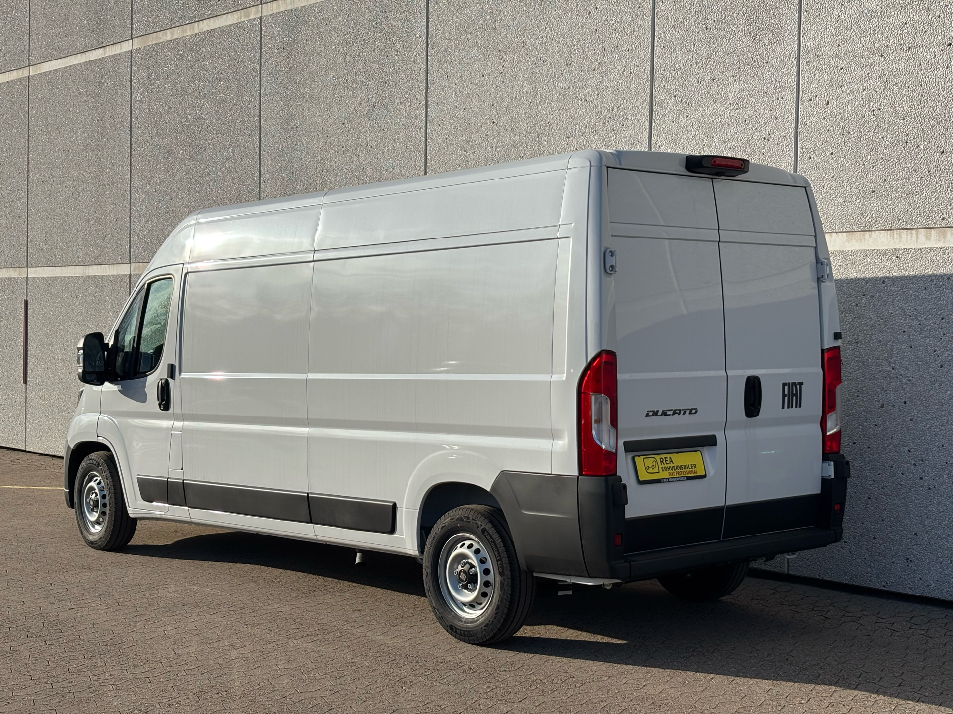 Billede af Fiat Ducato 35M L3H2 2,2 Multijet Pro 180HK Van 8g Aut.