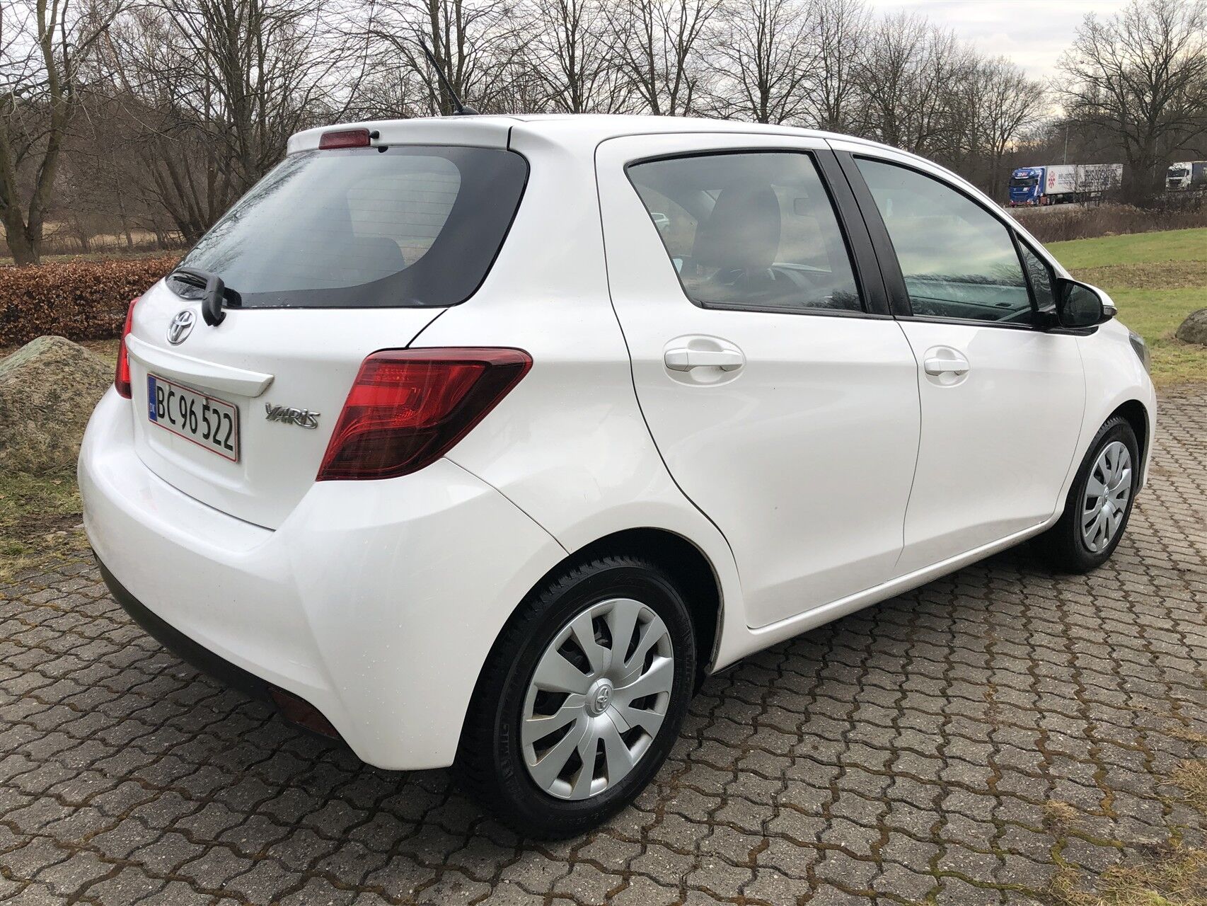 Billede af Toyota Yaris 1,0 VVT-I T2 69HK 5d
