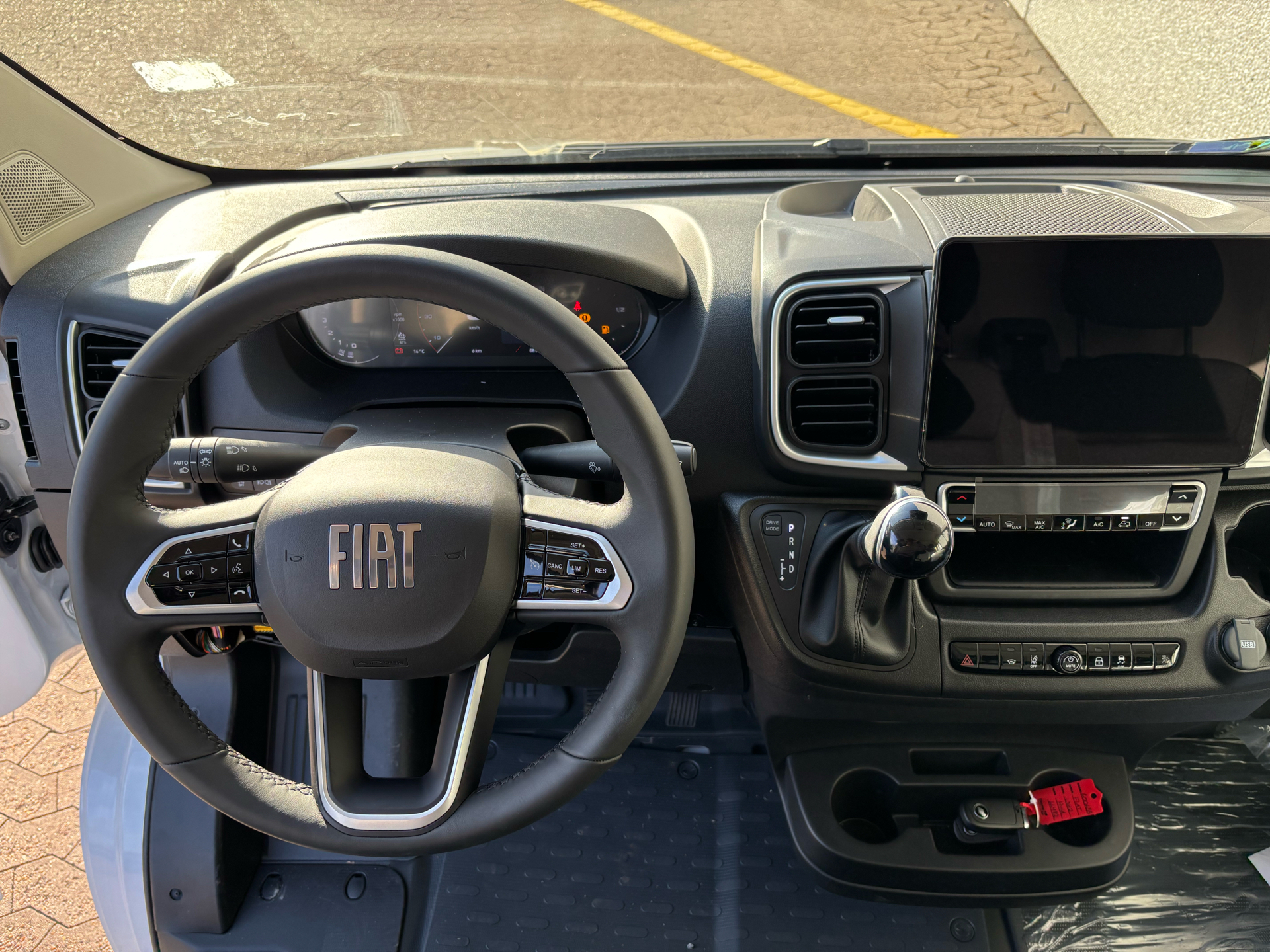 Billede af Fiat Ducato 35M L3H2 2,2 Multijet Pro 180HK Van 8g Aut.