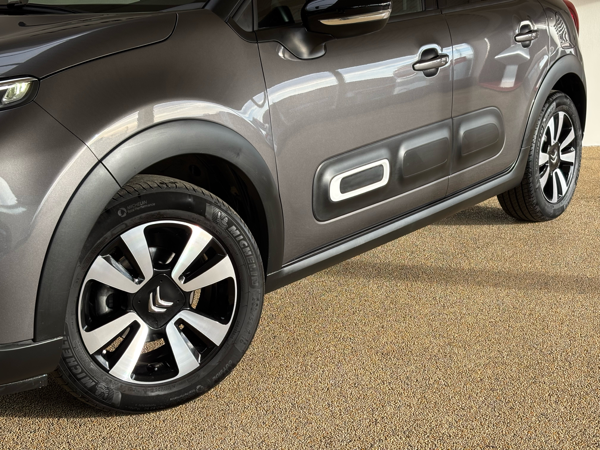 Billede af Citroën C3 1,2 PureTech Shine 83HK 5d