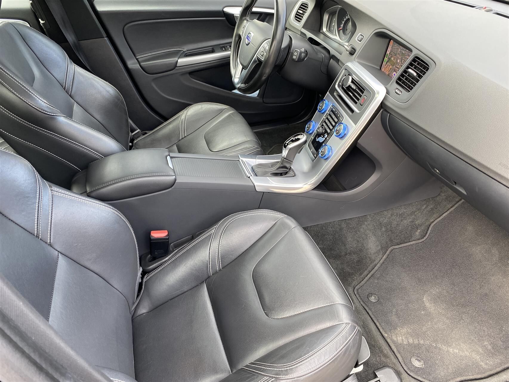 Billede af Volvo V60 2,0 D2 Momentum 120HK Stc 6g Aut.