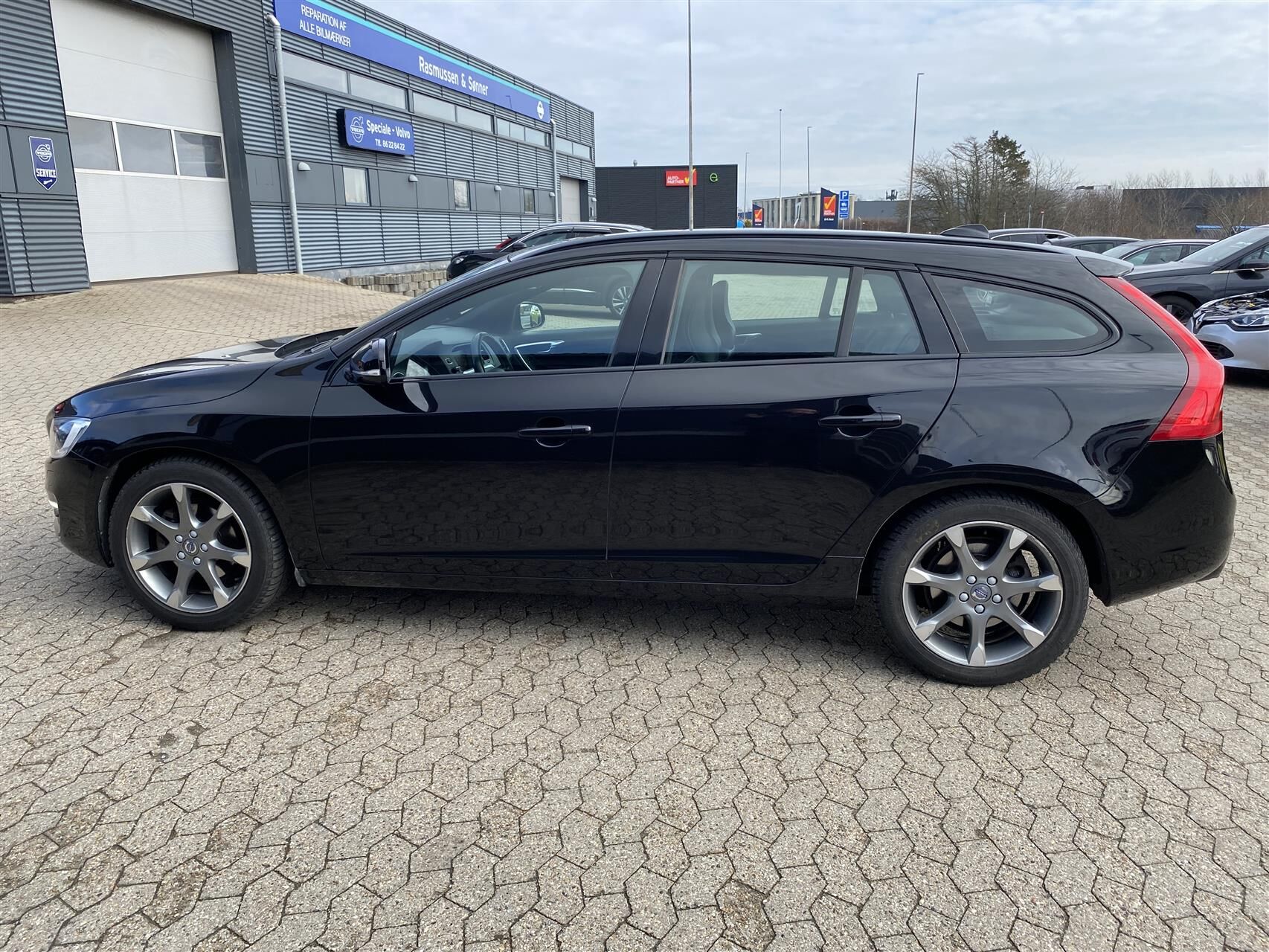 Billede af Volvo V60 2,0 D2 Momentum 120HK Stc 6g Aut.